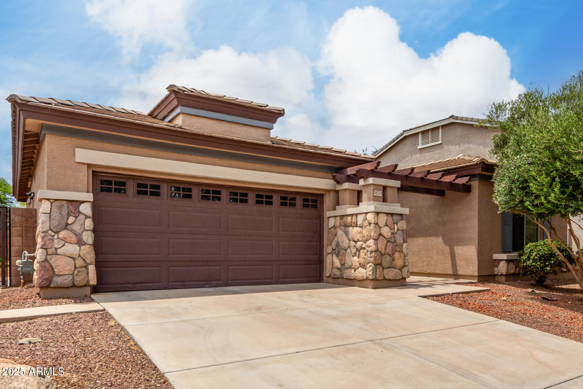 18719 E PELICAN Court