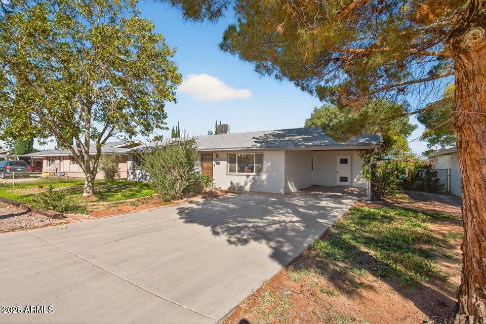 35 W KAYETAN Drive