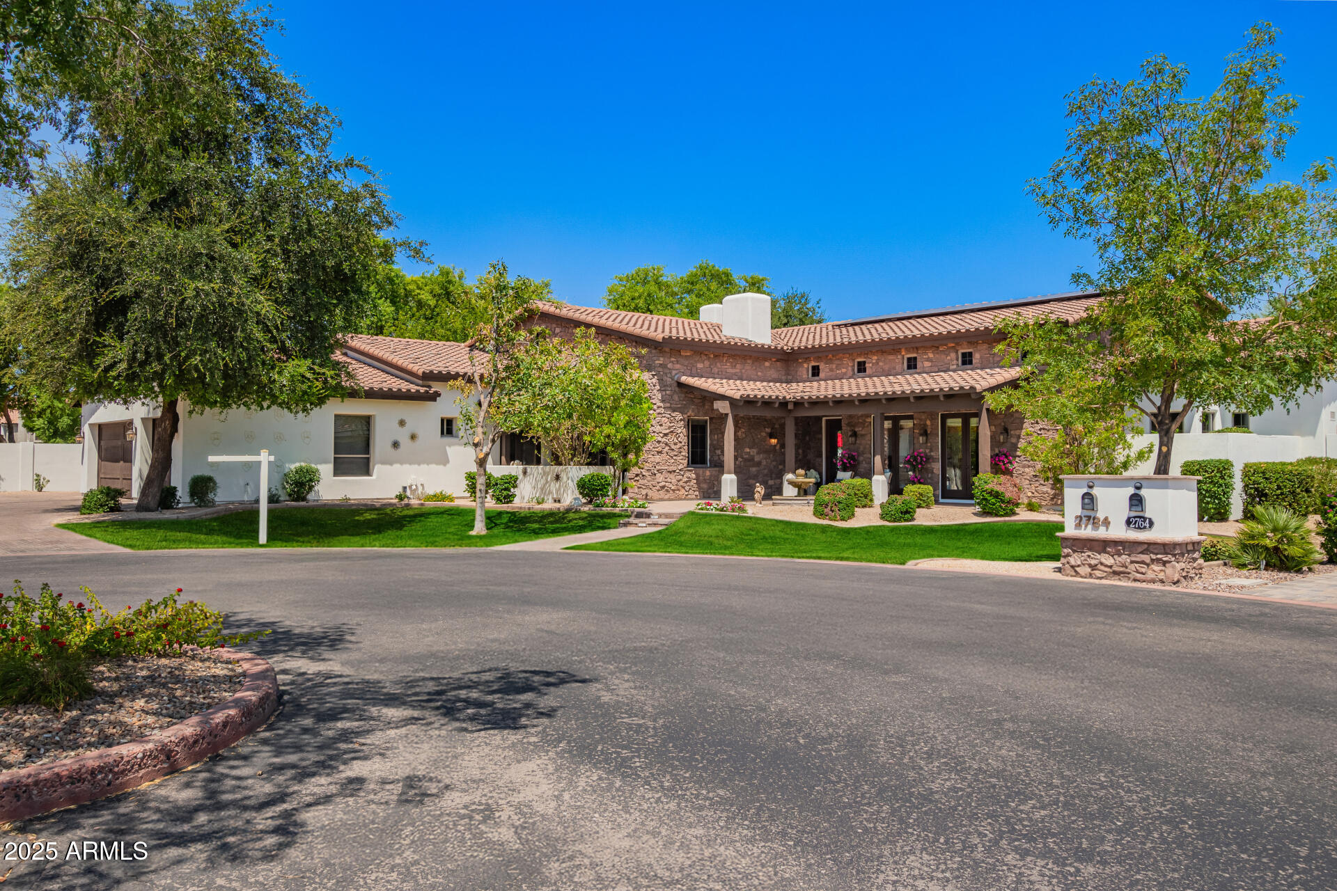 2784 W DEL RIO Place