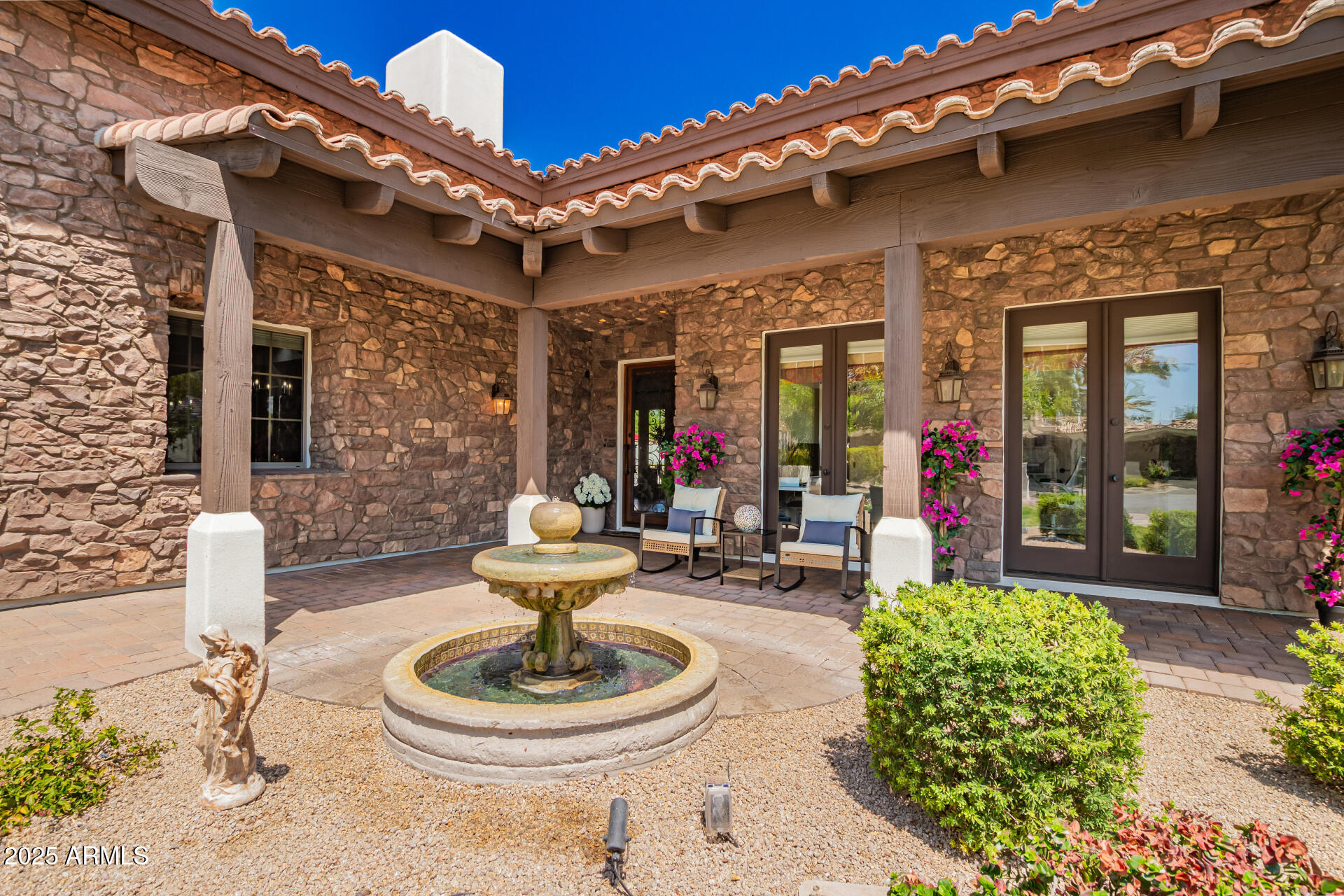 2784 W DEL RIO Place