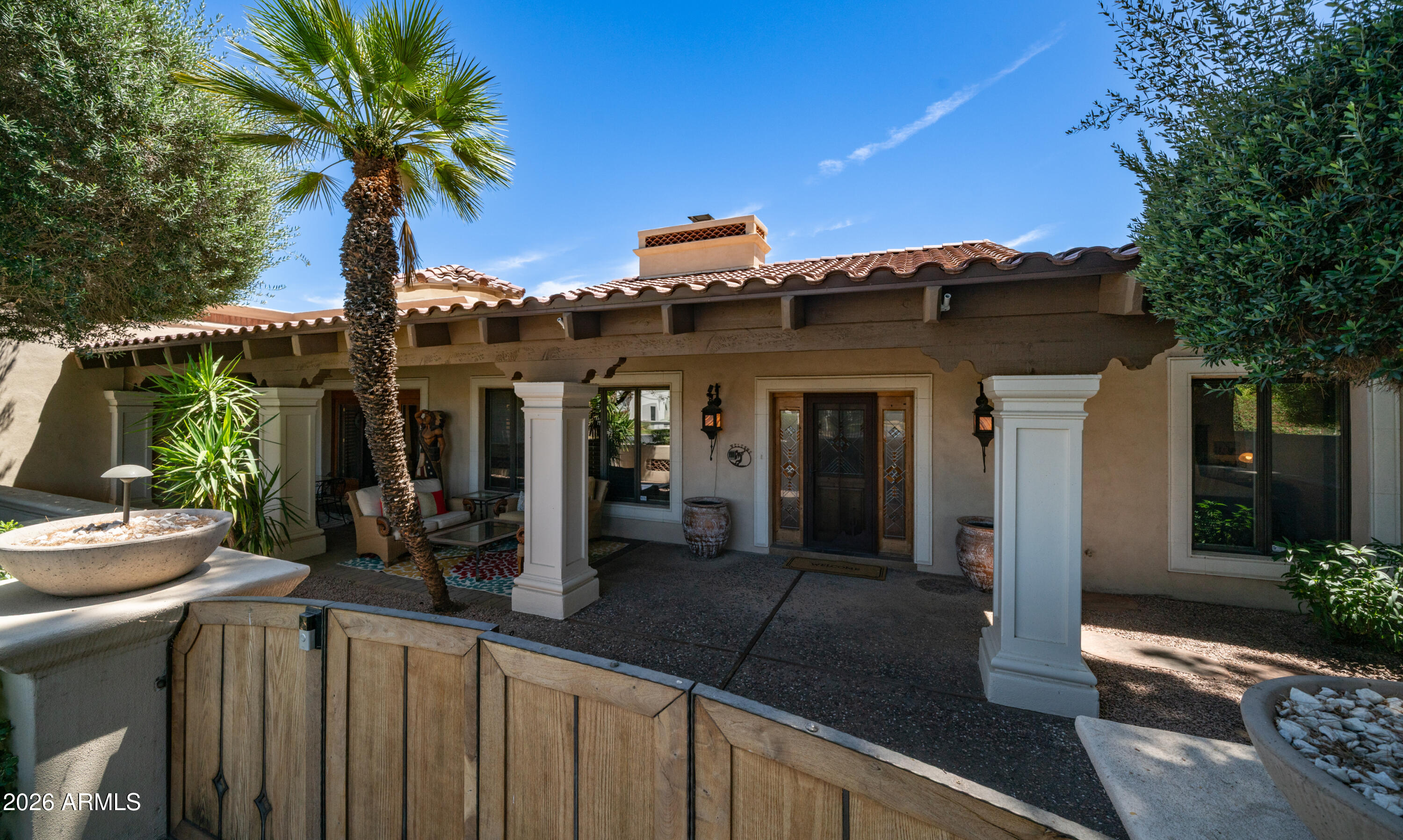 1909 N CALLE MADERAS --