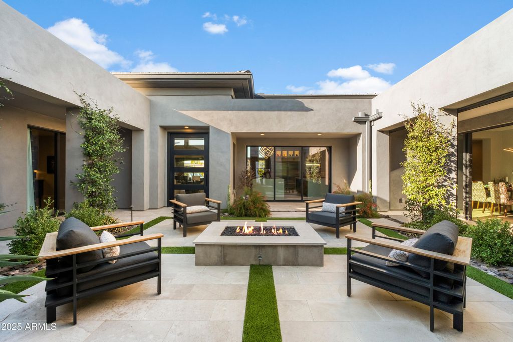 Photo of 11946 E Cavedale Drive, Scottsdale, AZ 85262 (MLS # 6892283)