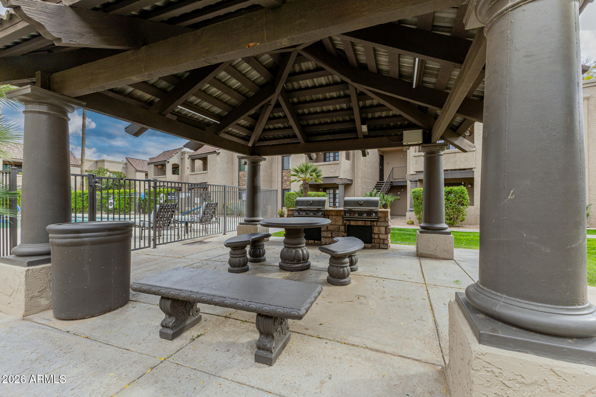 LAS COLINAS - Residential