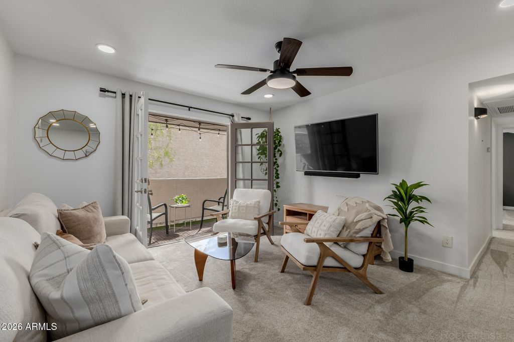 Photo of 5995 N 78th Street #2094, Scottsdale, AZ 85250 (MLS # 6997250)