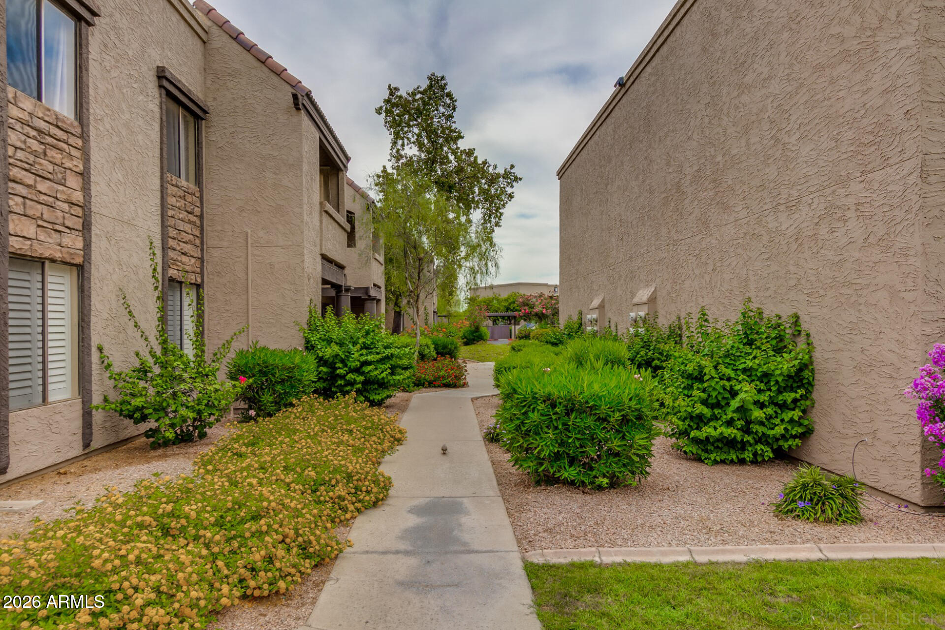LAS COLINAS - Residential