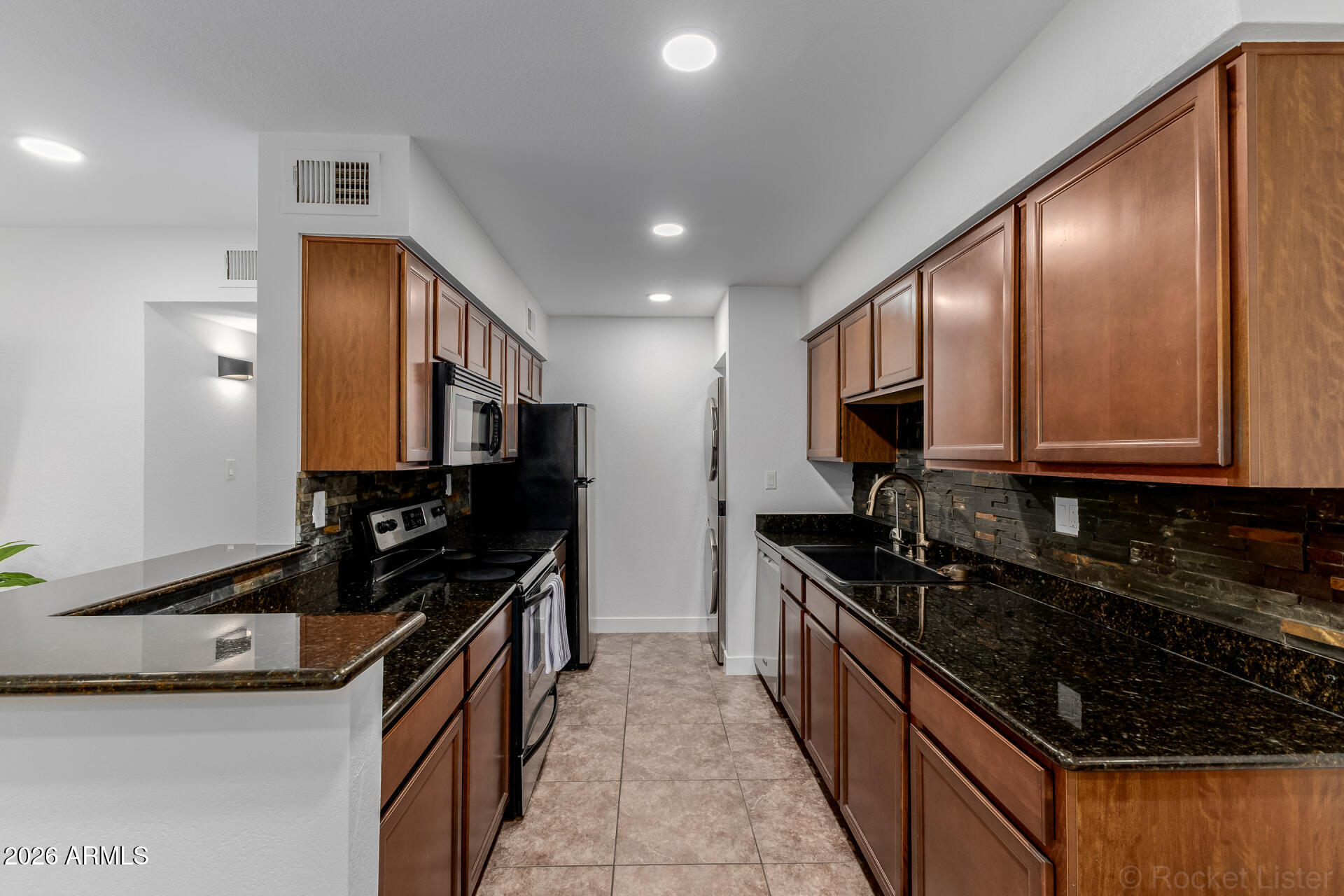 LAS COLINAS - Residential