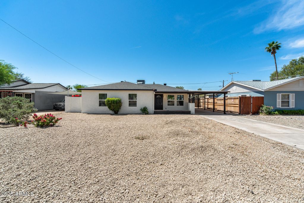 Photo of 1005 E Mariposa Street, Phoenix, AZ 85014 (MLS # 7002743)