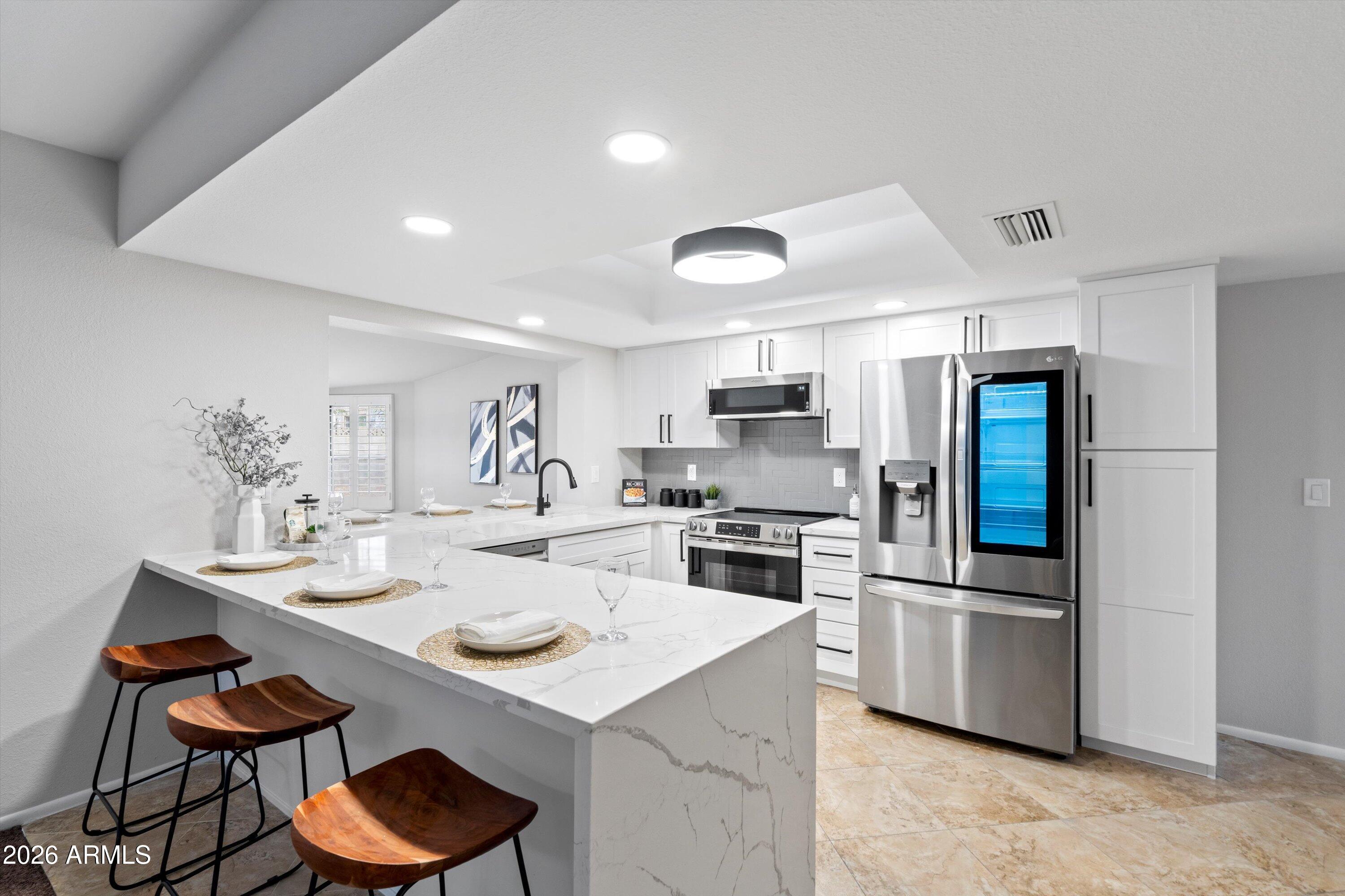 1155 E VILLAGE CIRCLE Drive N