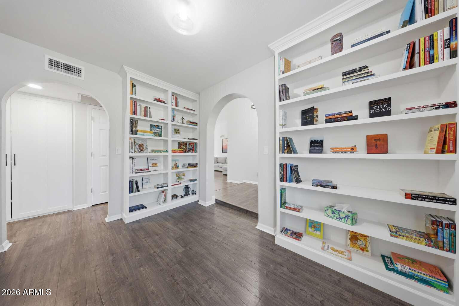 461 E MERRILL Avenue