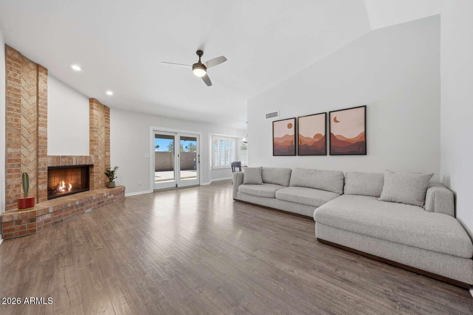 461 E MERRILL Avenue