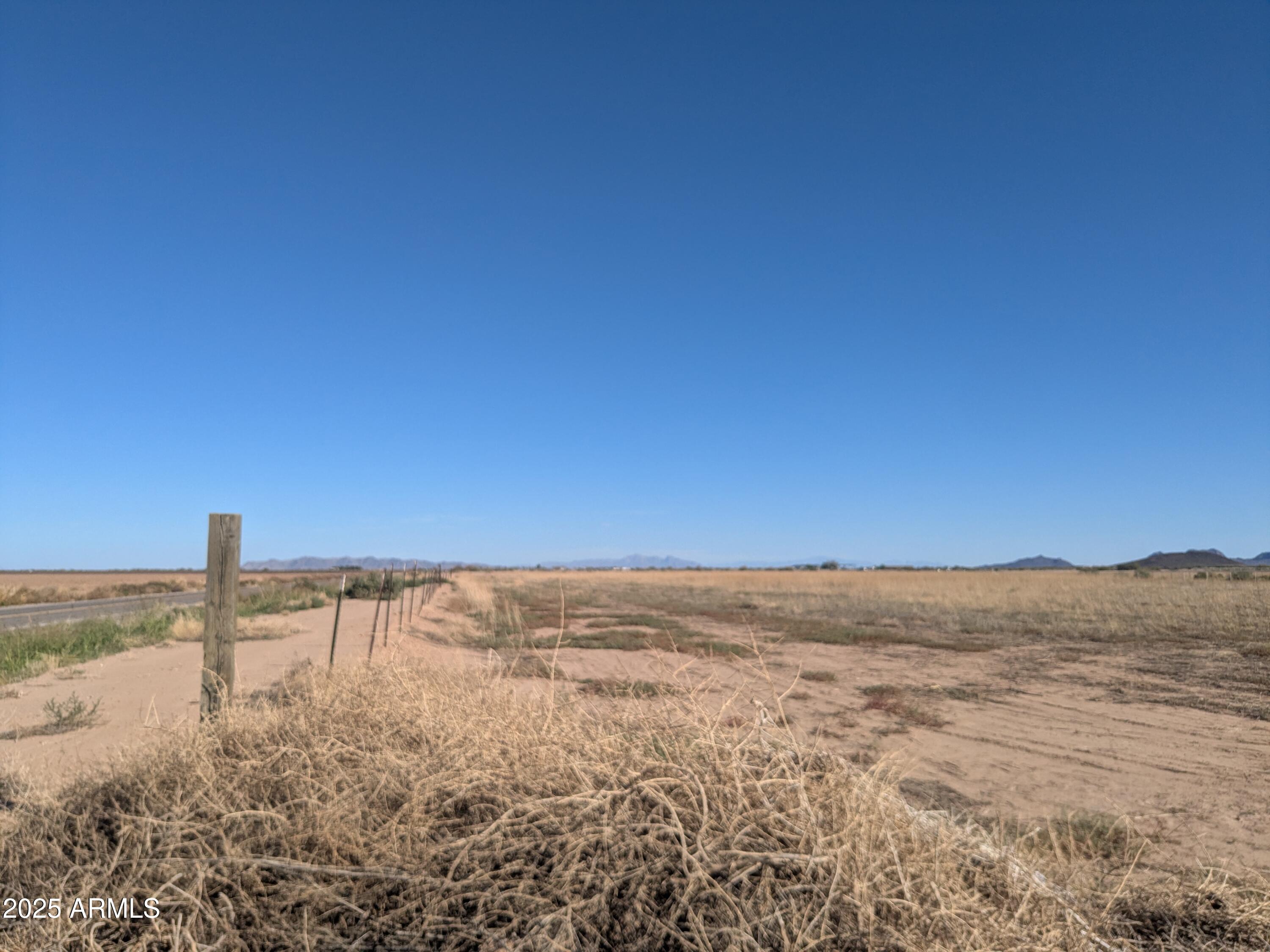 9515 S RUSSELL Road -