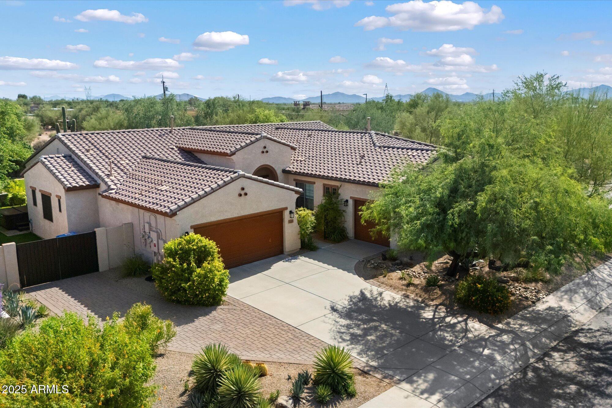 4123 E Burnside Trail