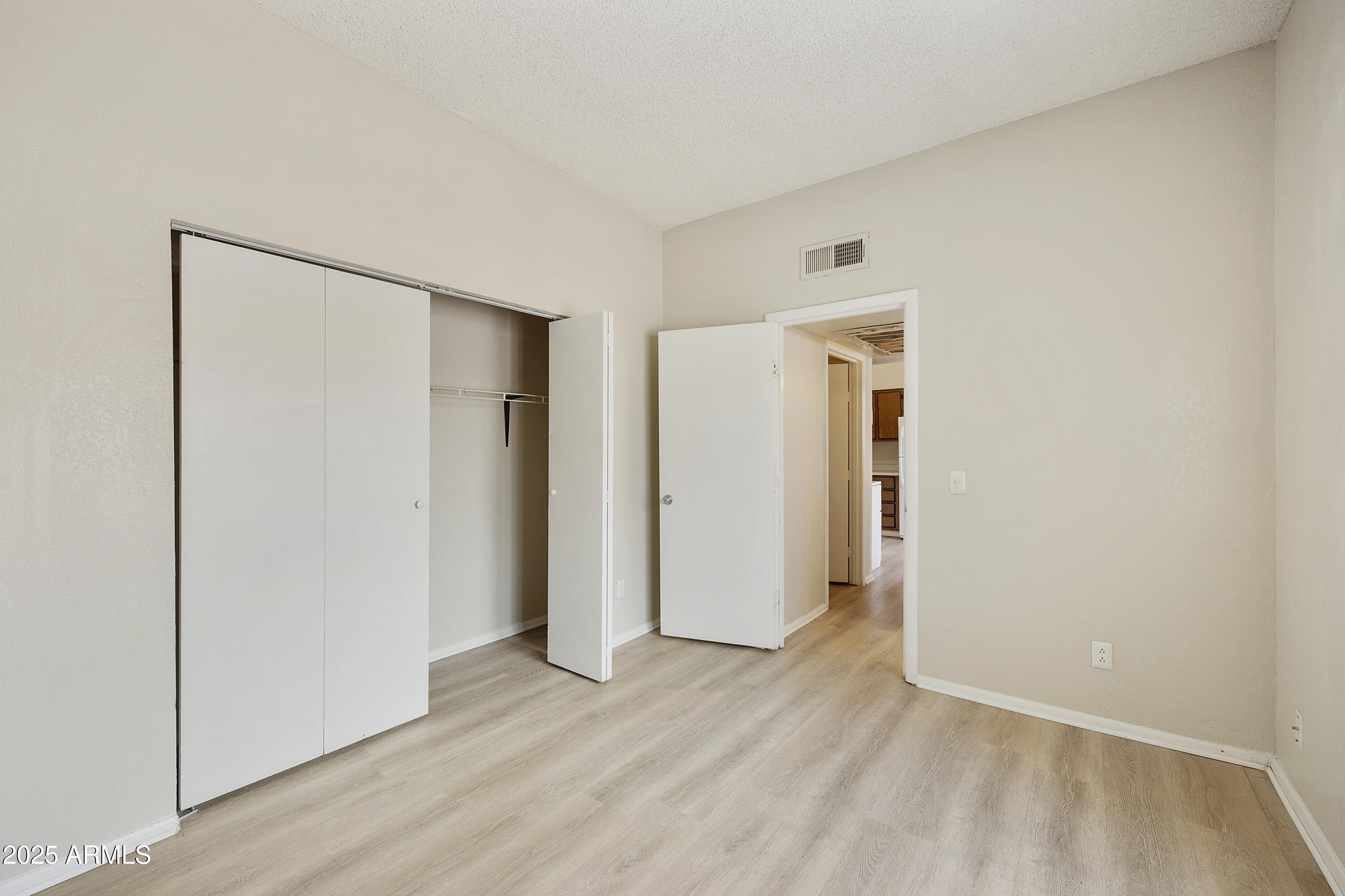 2837 E MARCONI Avenue 102