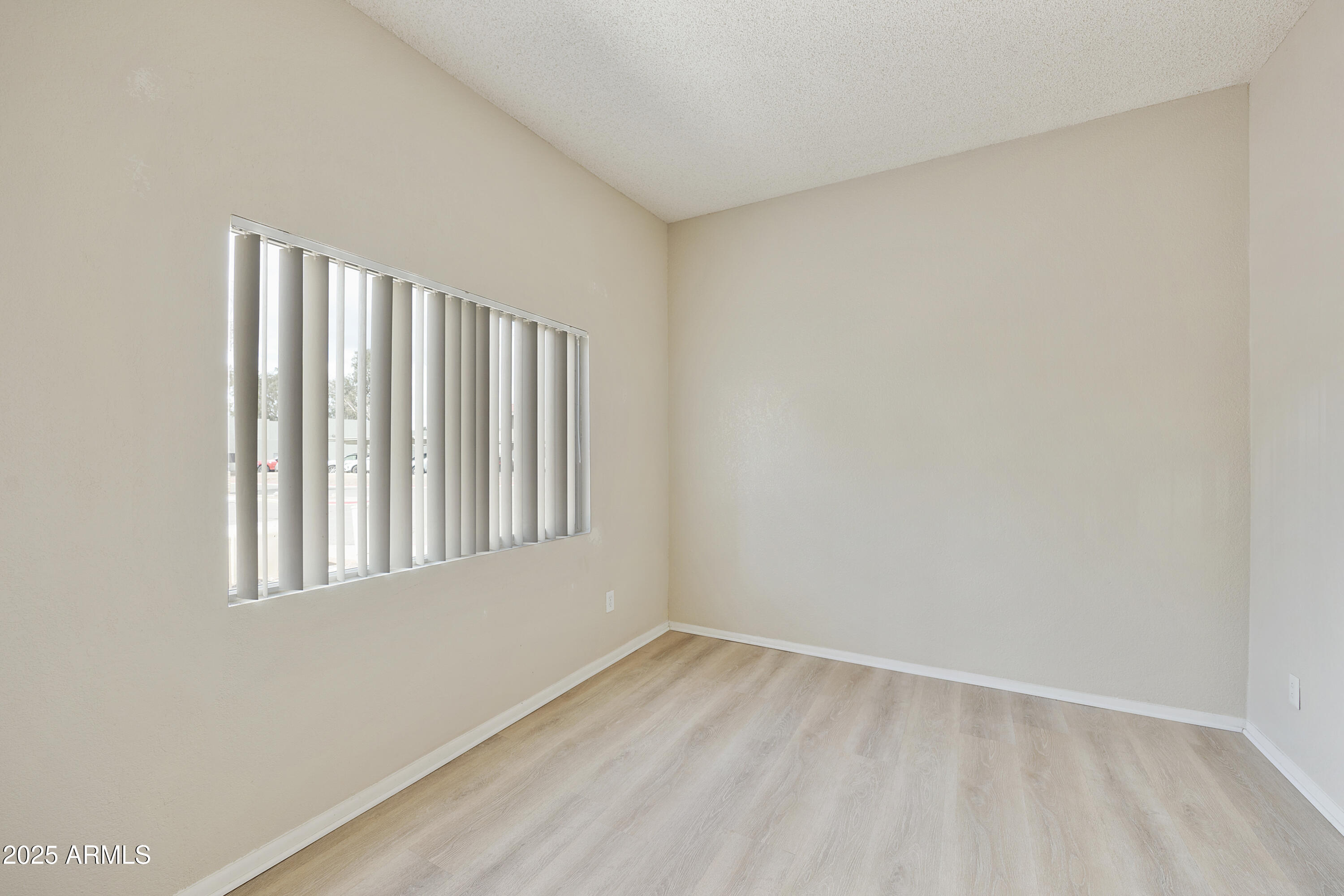 2837 E MARCONI Avenue 102