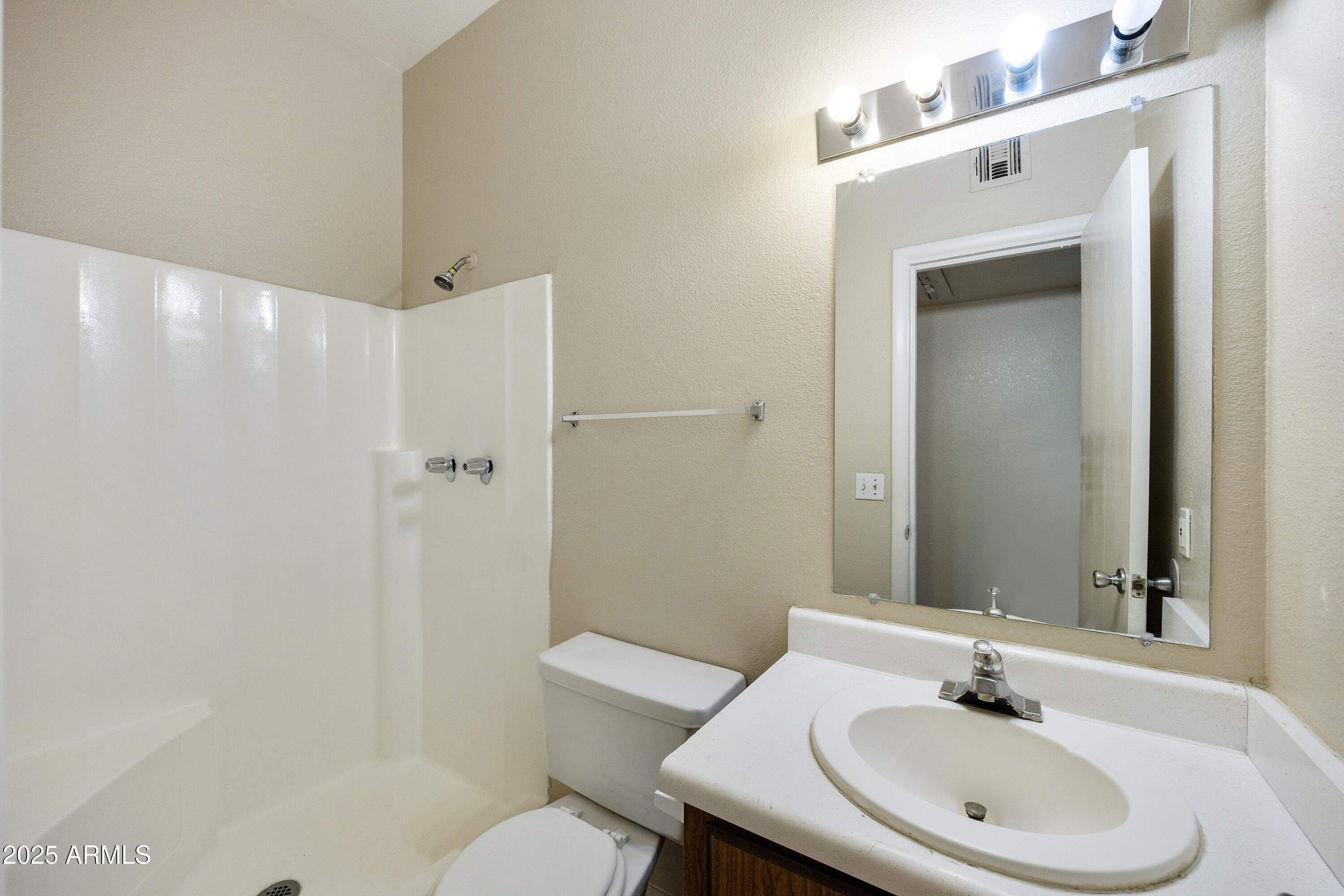 2837 E MARCONI Avenue 102