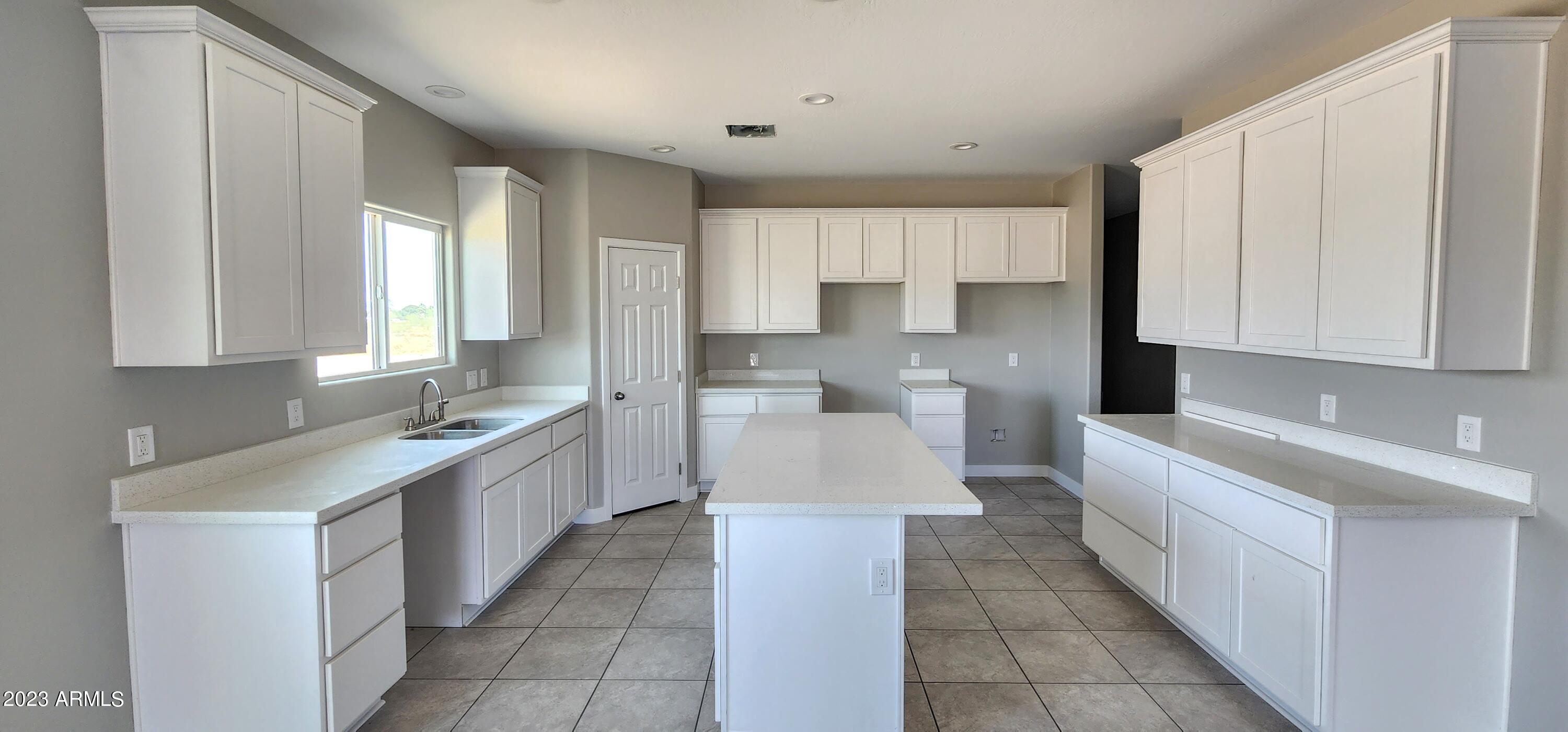 Photo 8 of 31 of 20411 W MOUNTAIN SAGE Drive house