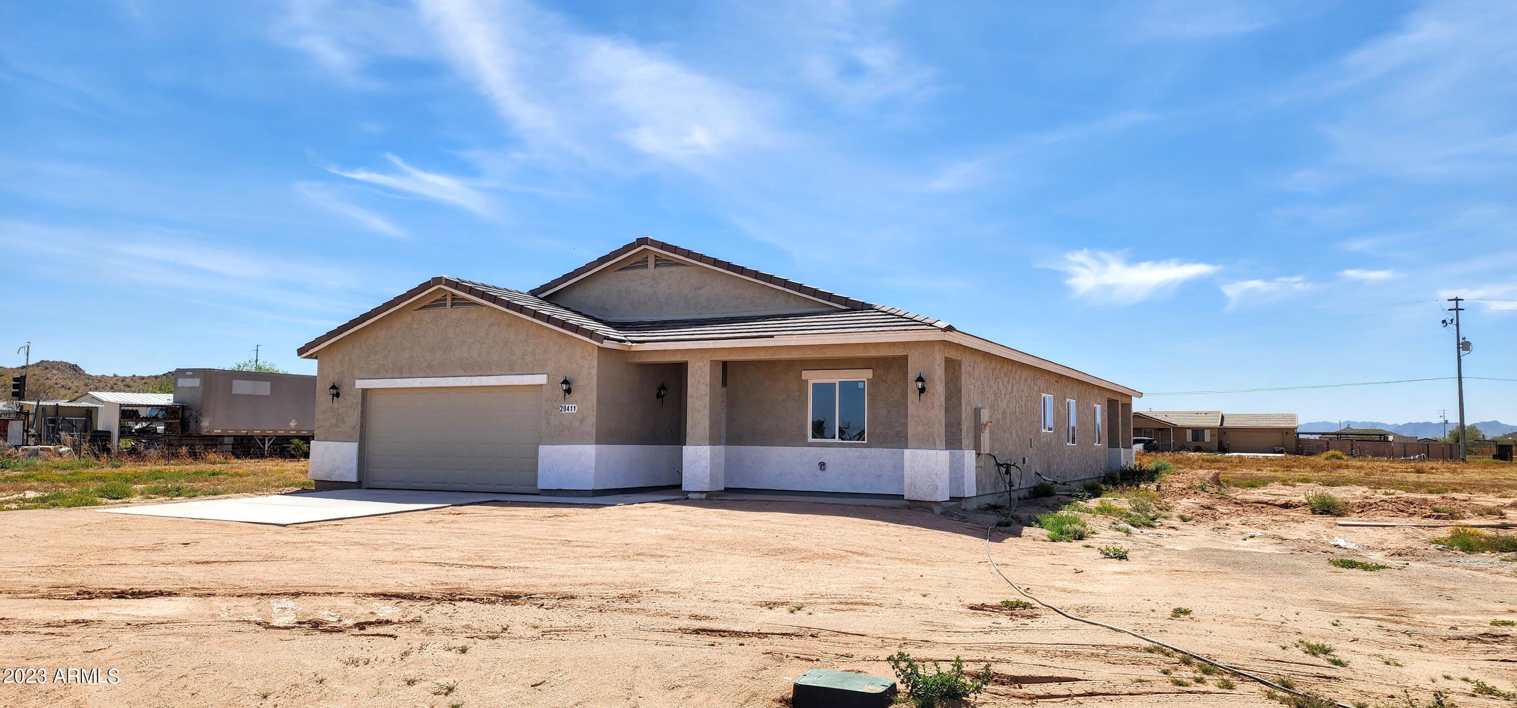 Photo 5 of 31 of 20411 W MOUNTAIN SAGE Drive house