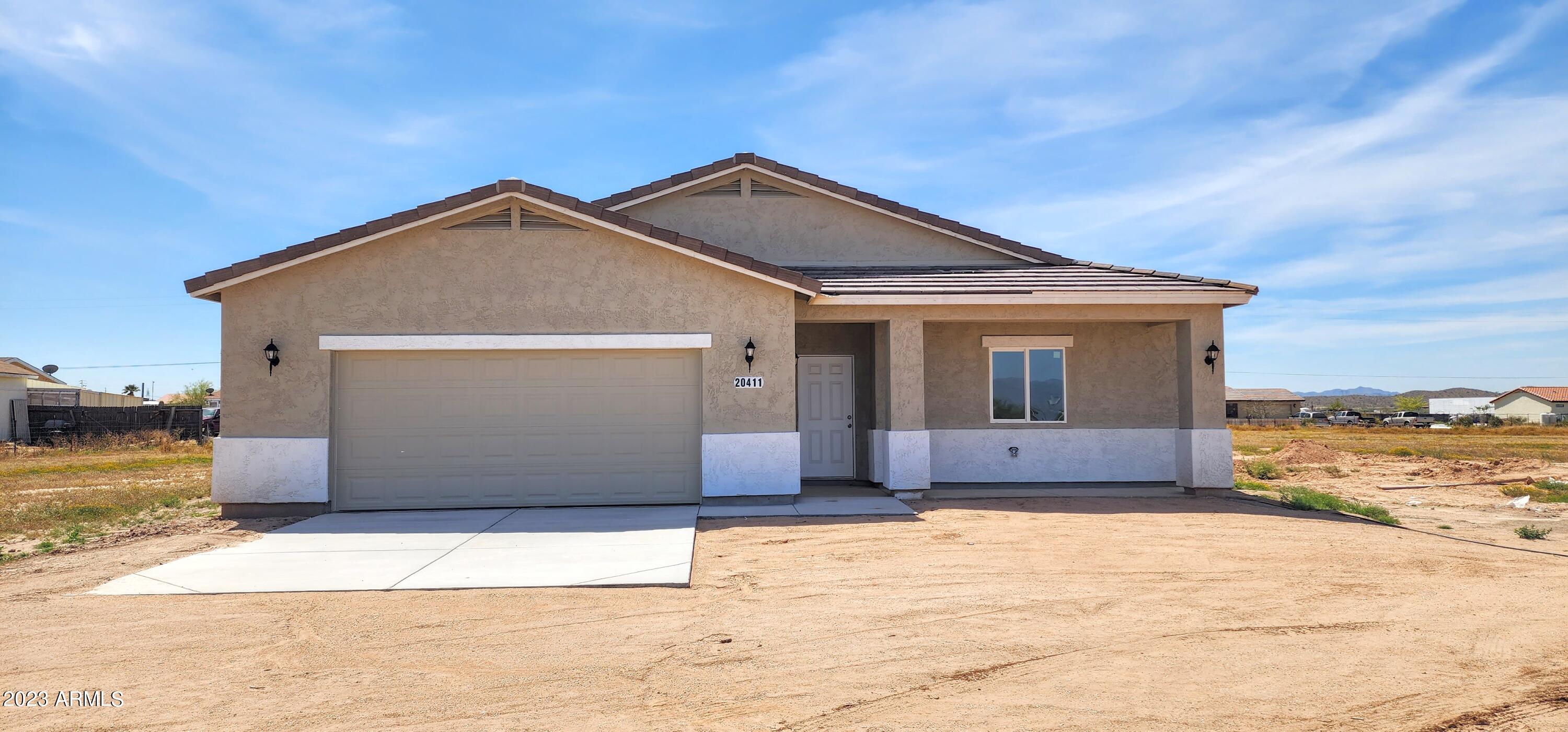 Photo 4 of 31 of 20411 W MOUNTAIN SAGE Drive house
