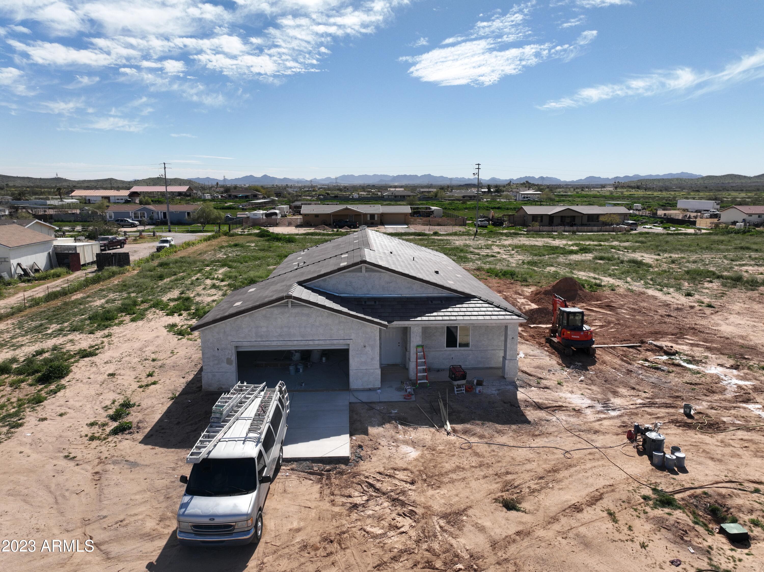 Photo 3 of 31 of 20411 W MOUNTAIN SAGE Drive house