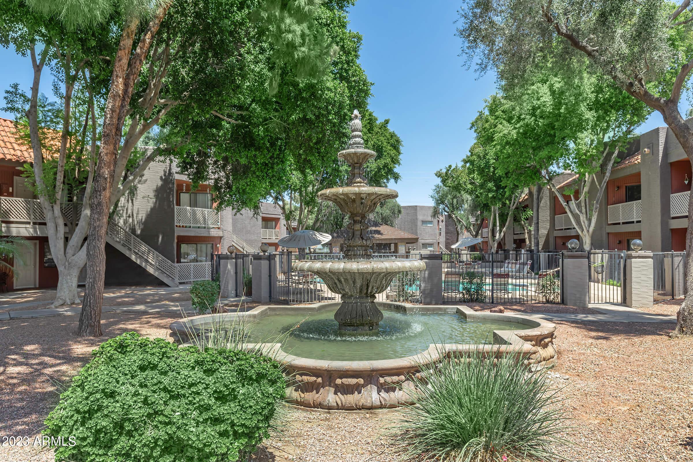 6445 S MAPLE Avenue 2