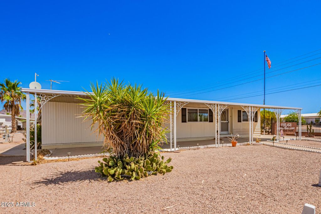 Photo of 1030 N Delaware Drive #31, Apache Junction, AZ 85120 (MLS # 6898507)