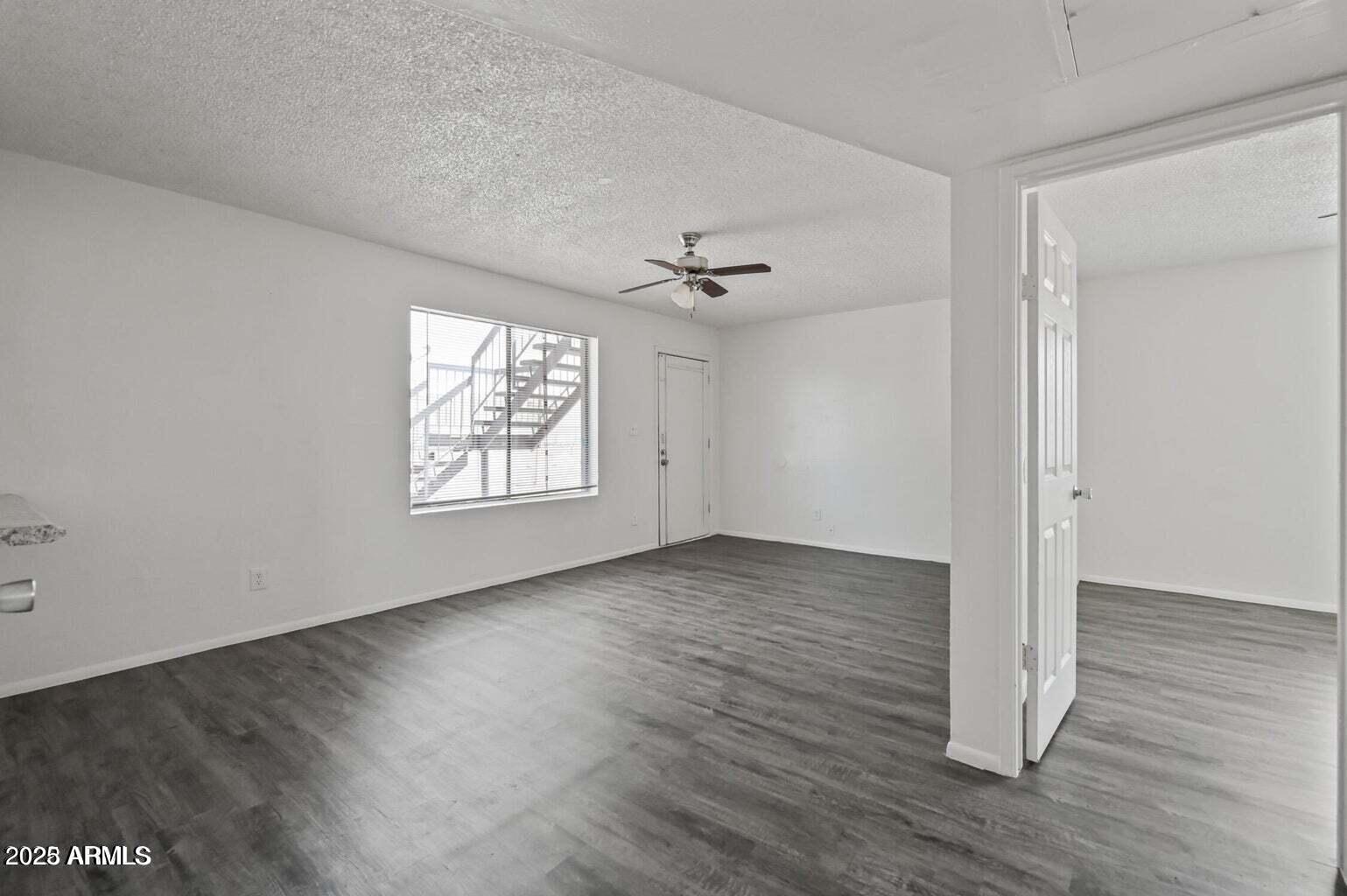 717 E ROESER Road 101