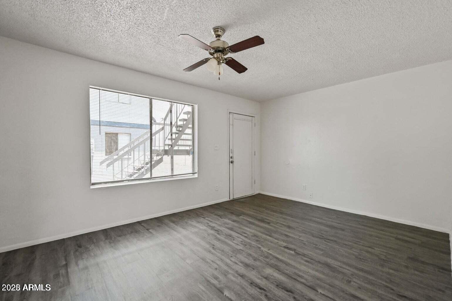 717 E ROESER Road 101
