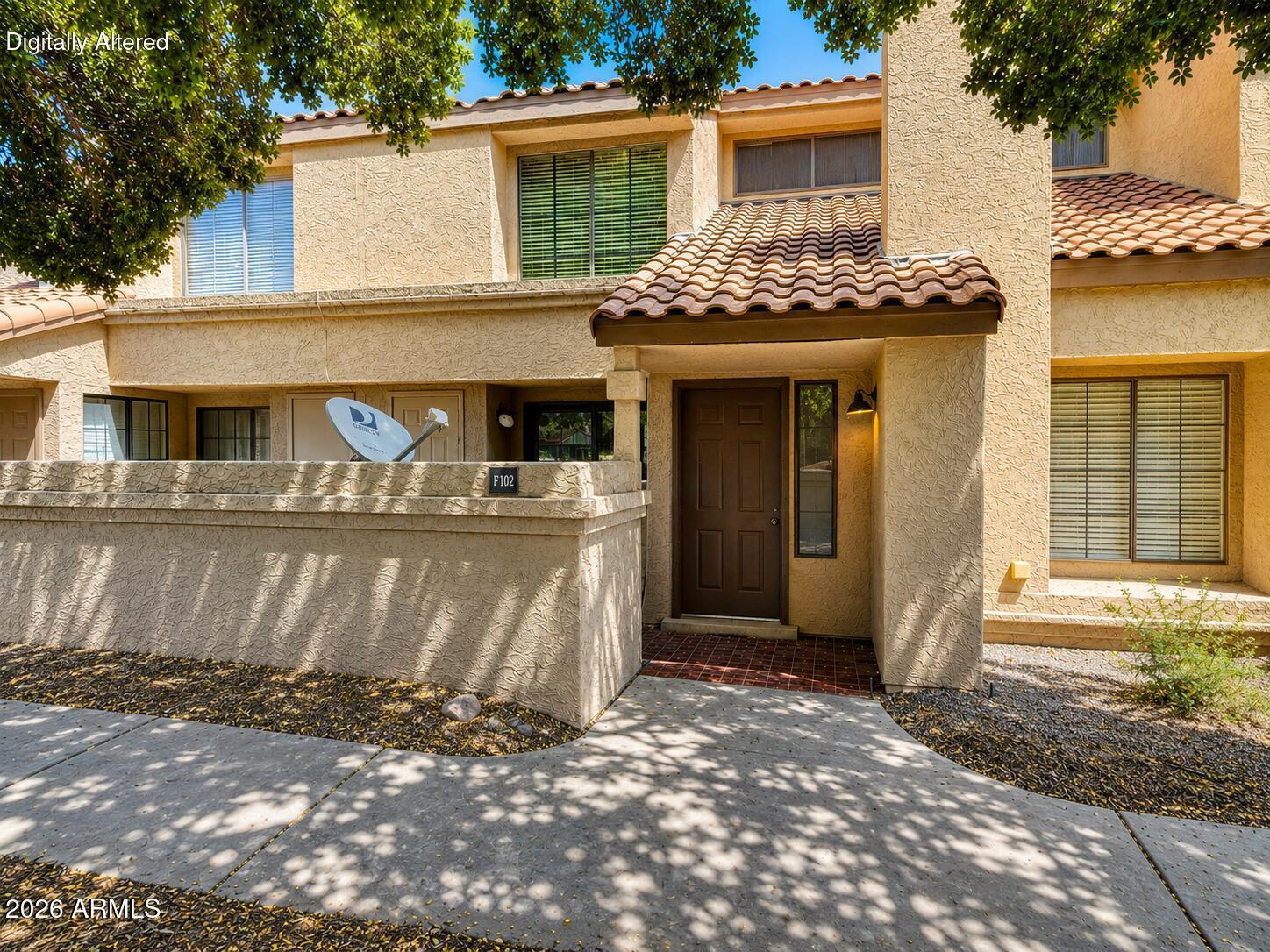 819 N COLLEGE Avenue F102