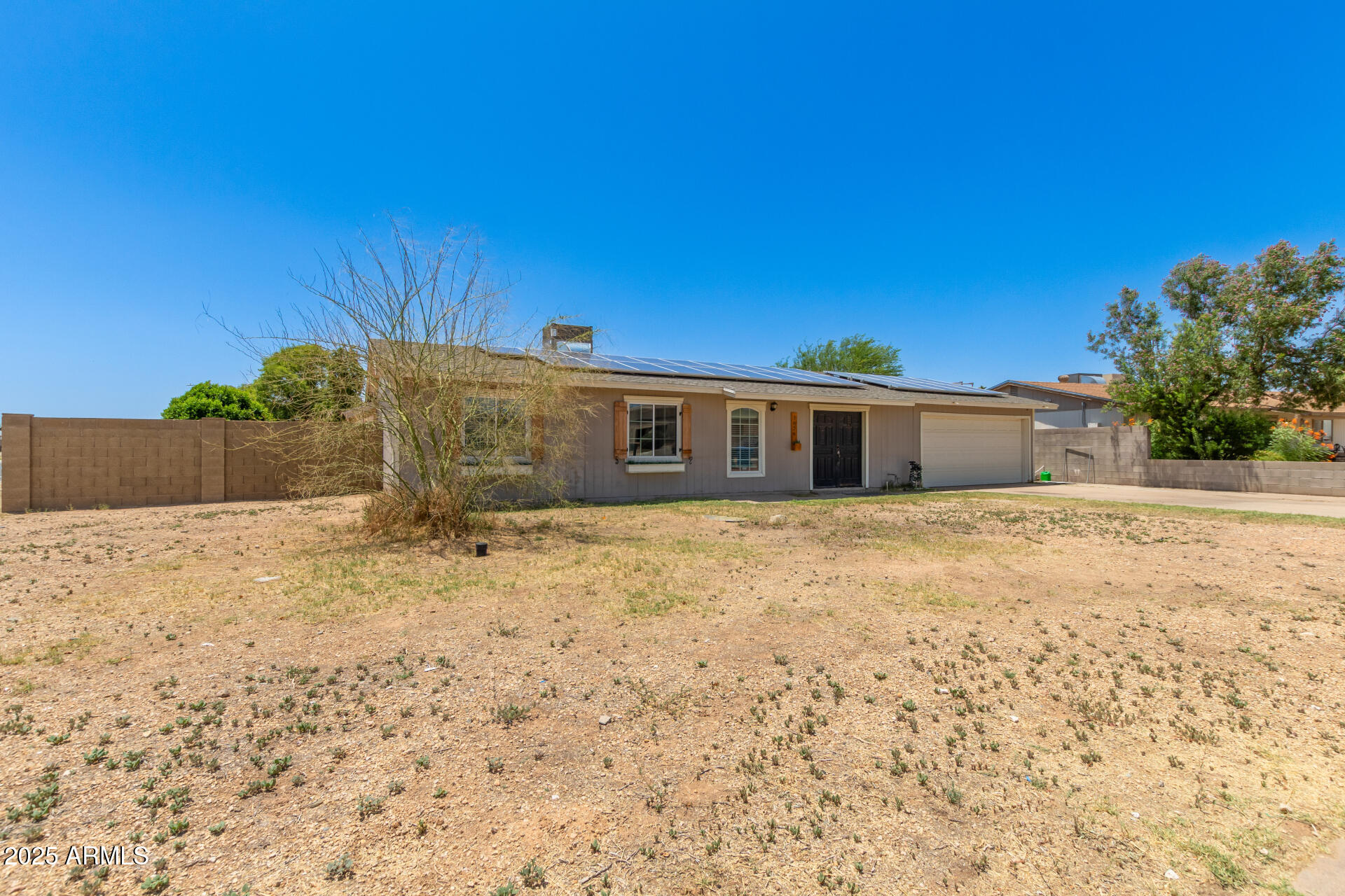 1676 W SEQUOIA Drive