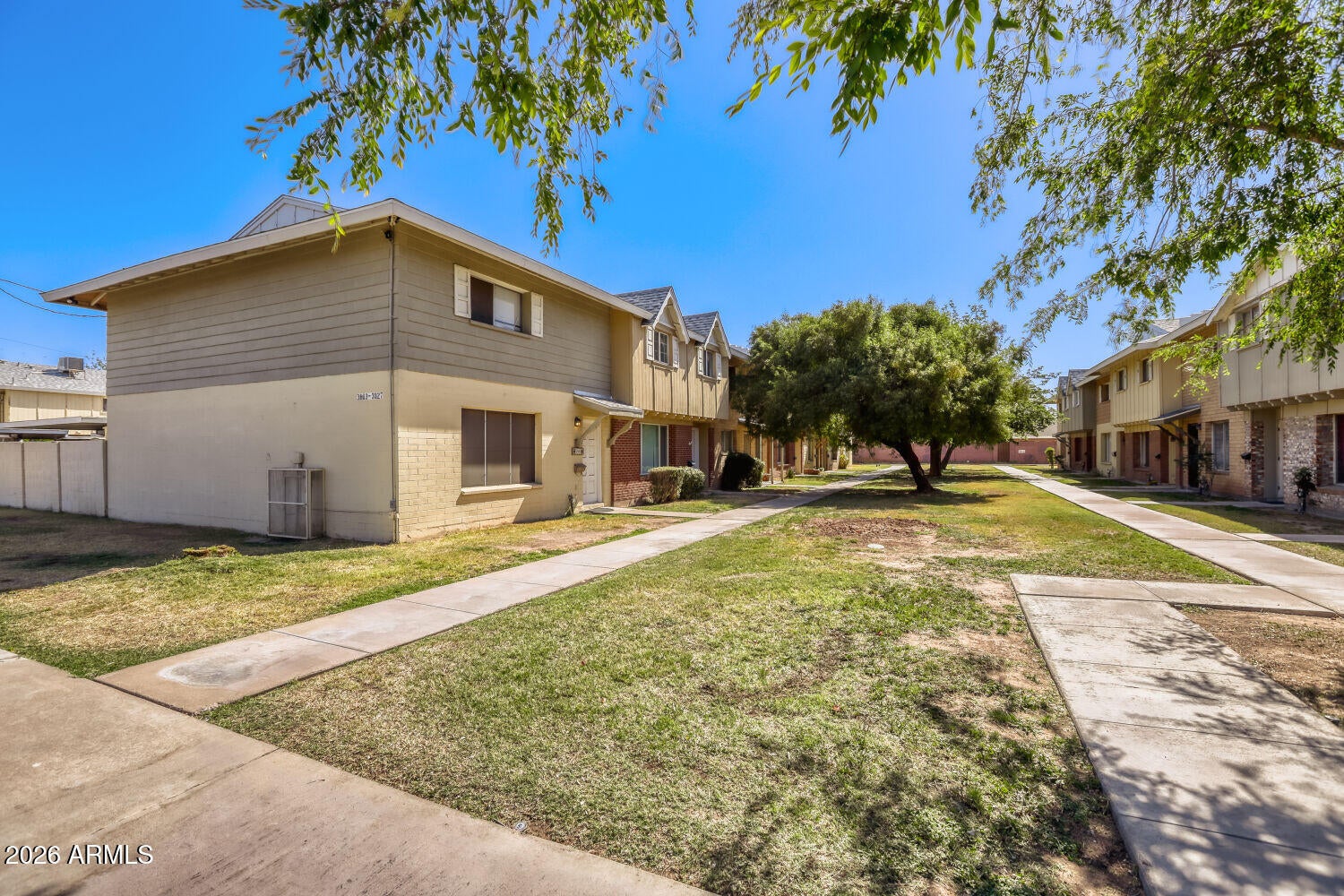 TEMPE GARDENS TOWNHOUSE CONDO LOT 81-169 - Residential