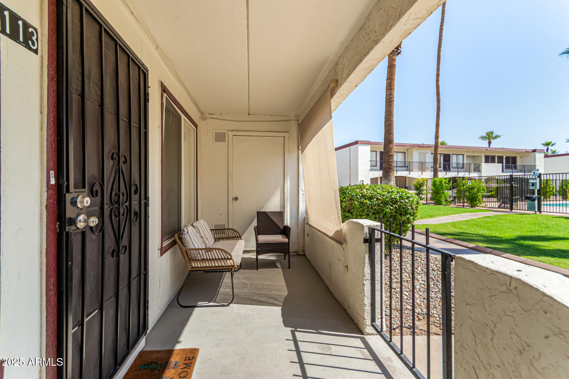 240 S OLD LITCHFIELD Road 113