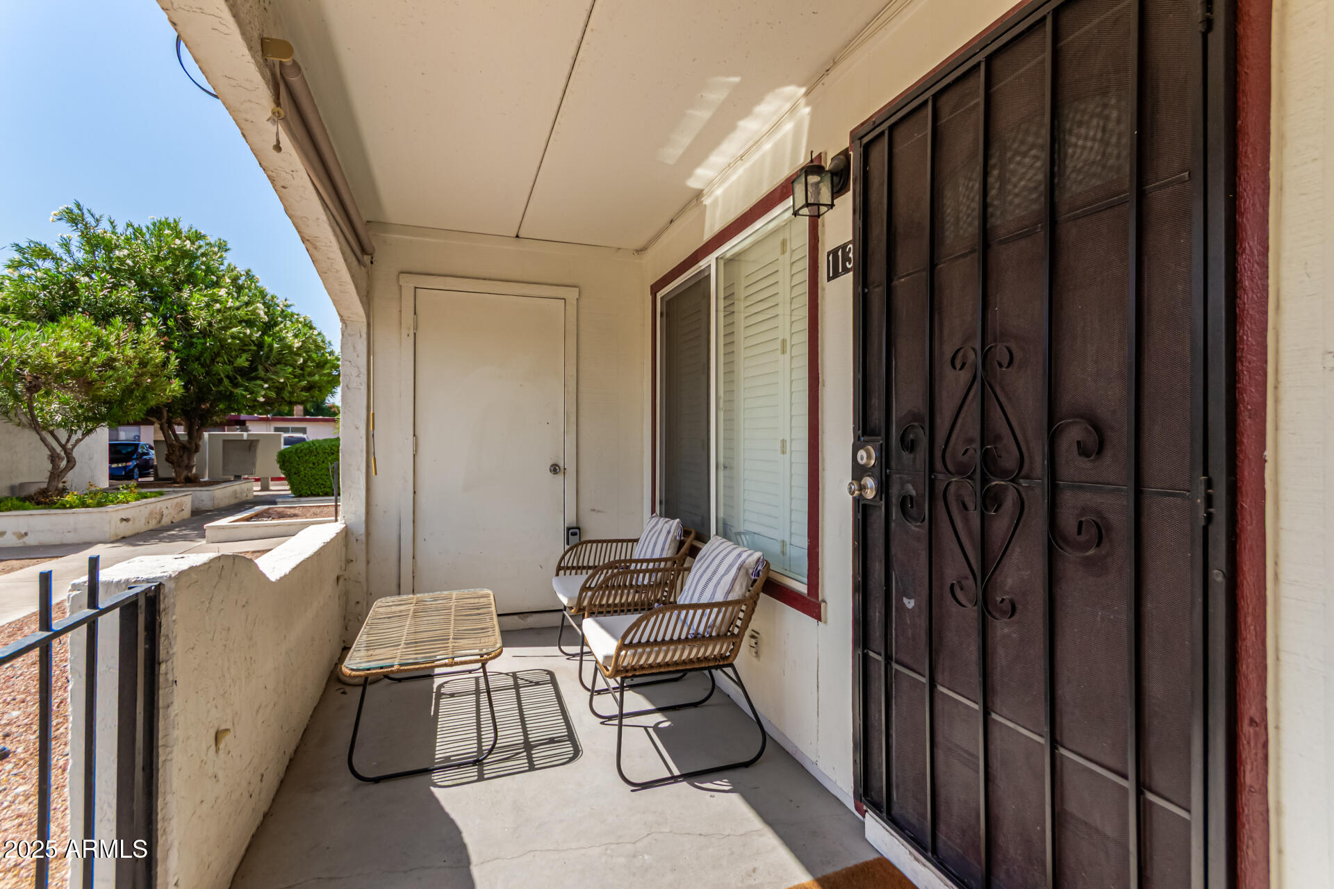 240 S OLD LITCHFIELD Road 113