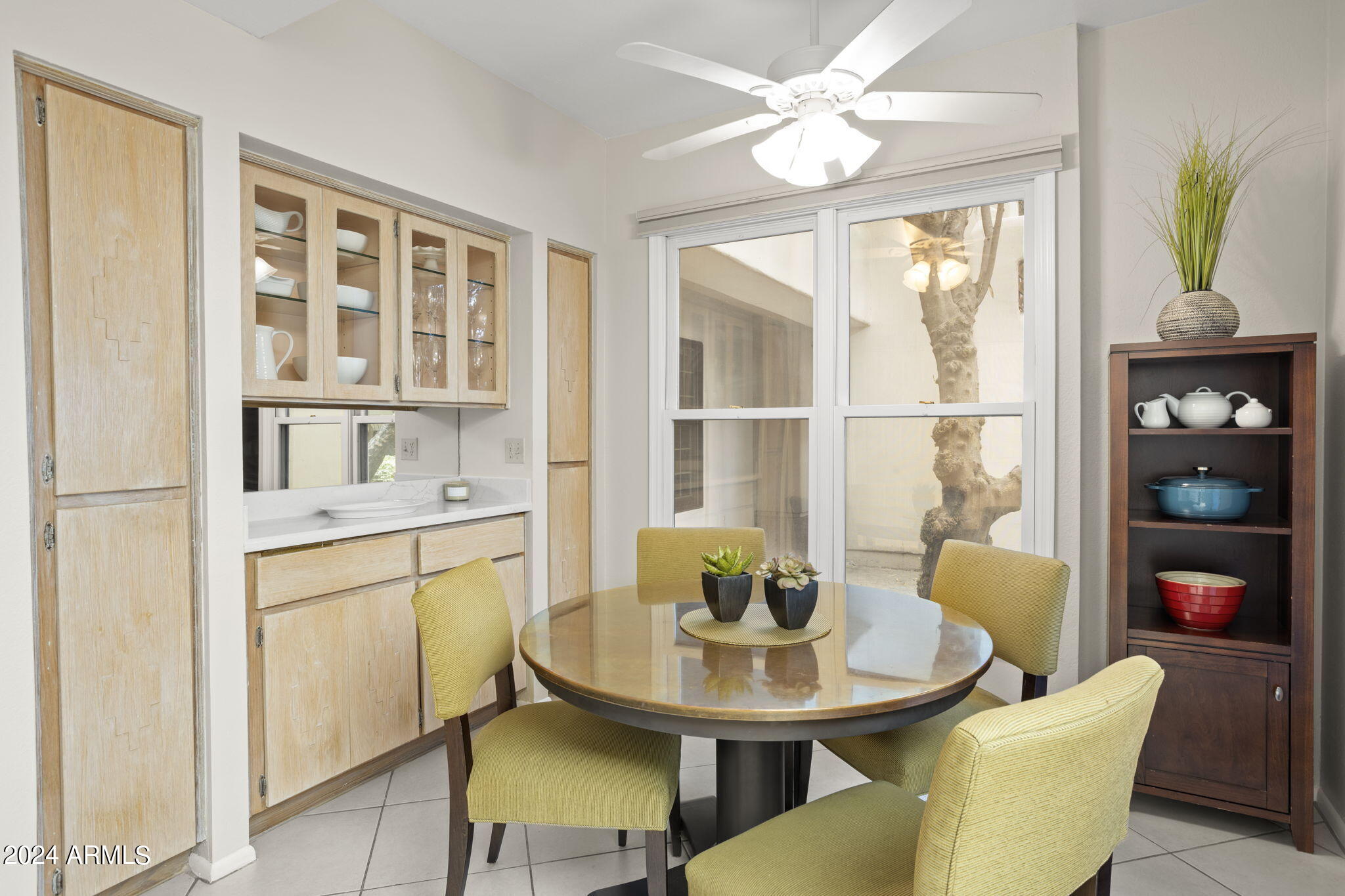 5200 S LAKESHORE Drive 128