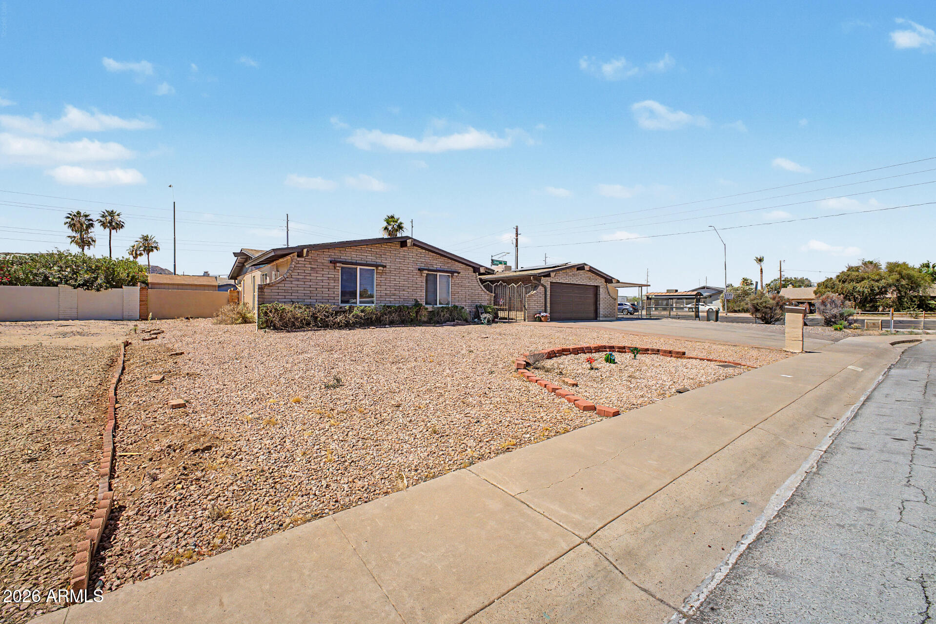 4001 E HANCOCK Drive