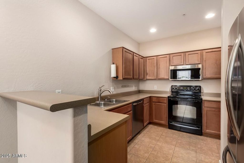 Photo of 42424 N Gavilan Peak Parkway #57104, Anthem, AZ 85086 (MLS # 6887273)