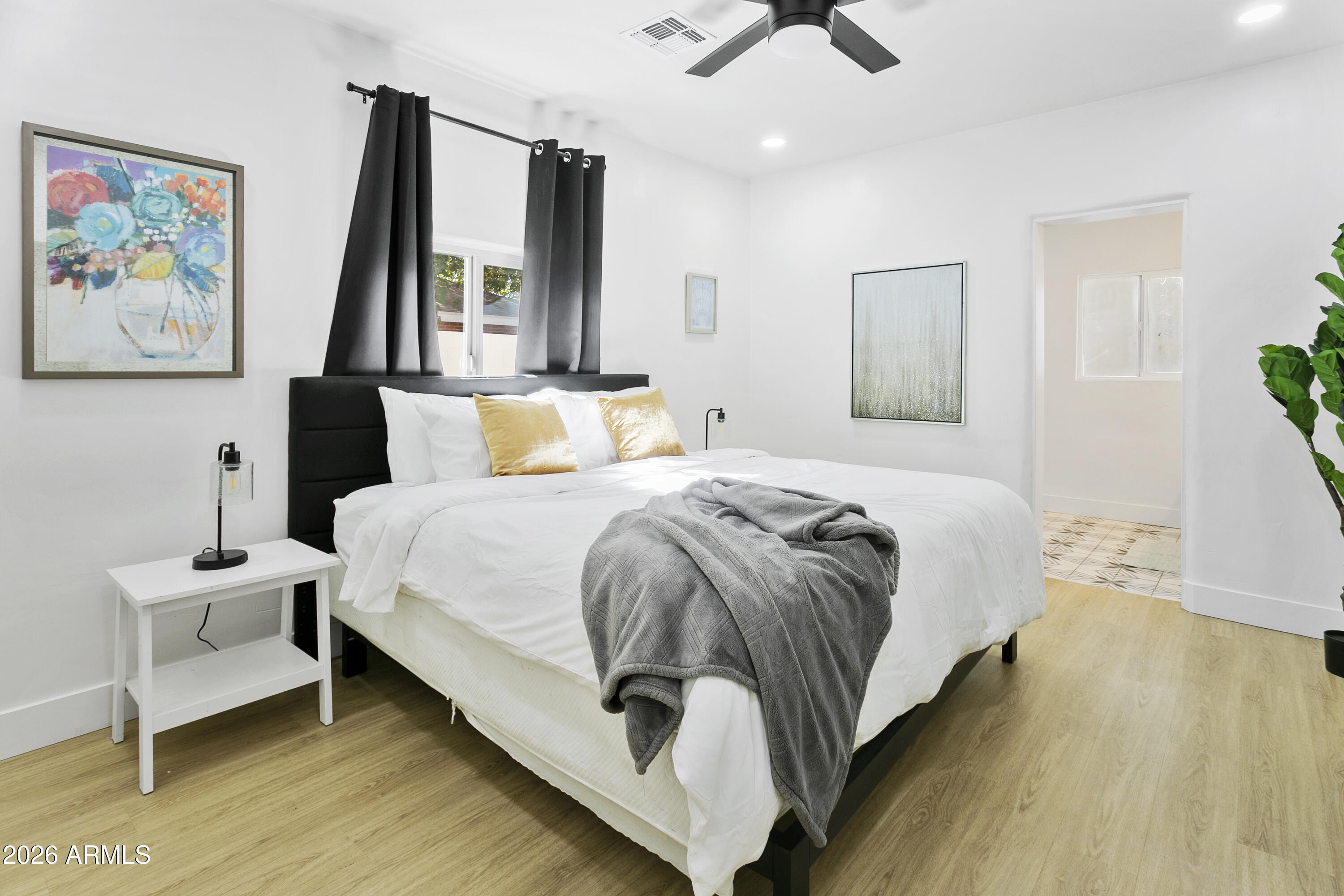 PALO ALTO PARK - Residential Income