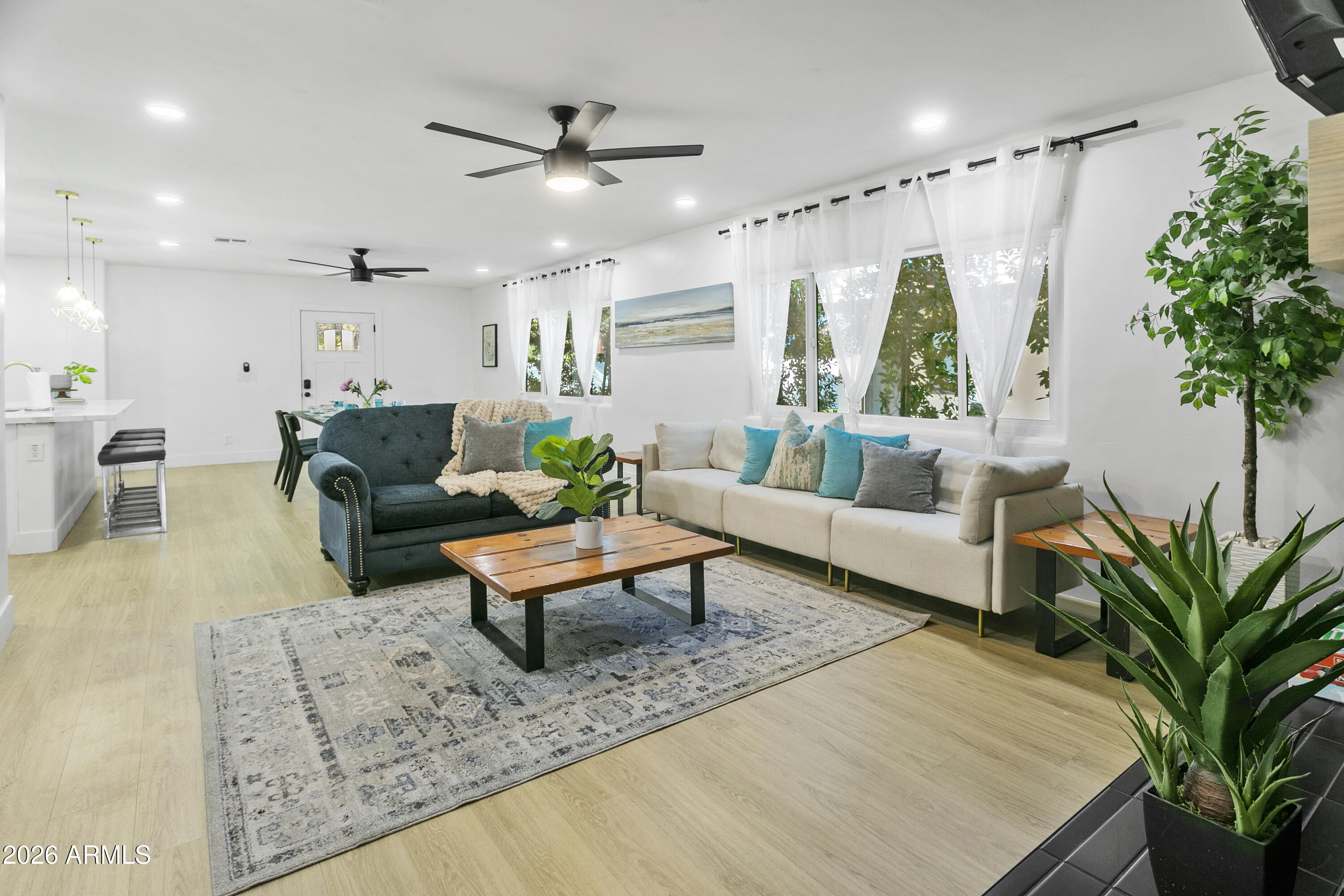 PALO ALTO PARK - Residential Income
