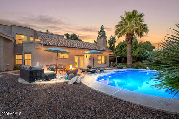 2623 N CARRIAGE Lane