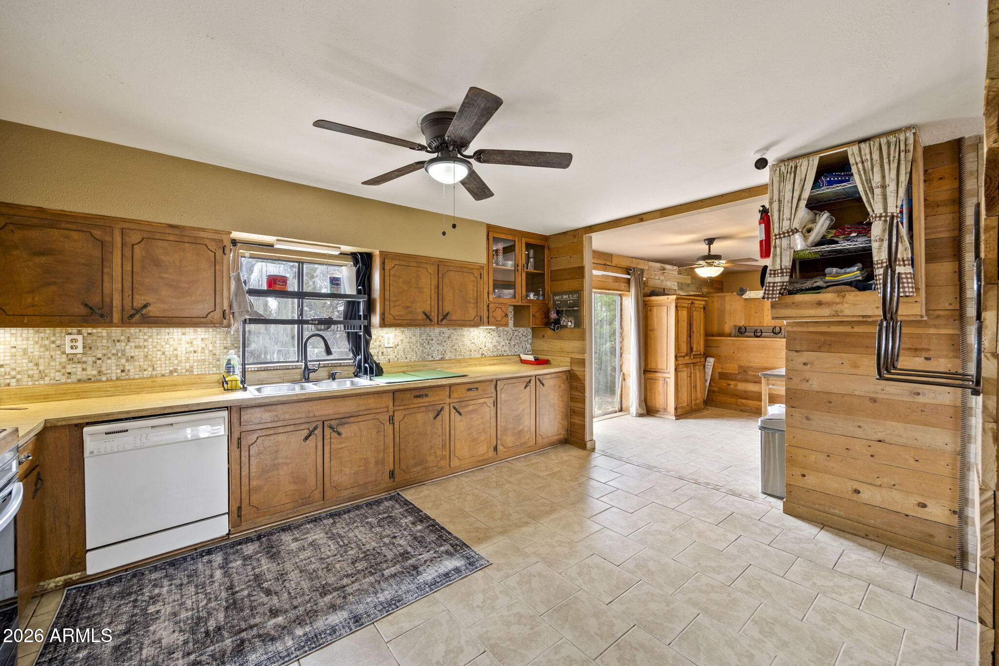 FOREST TOWNE - Residential