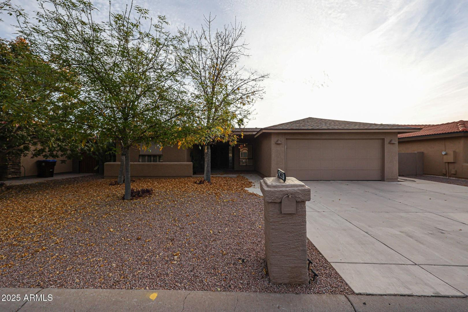 26033 S Hollygreen Drive