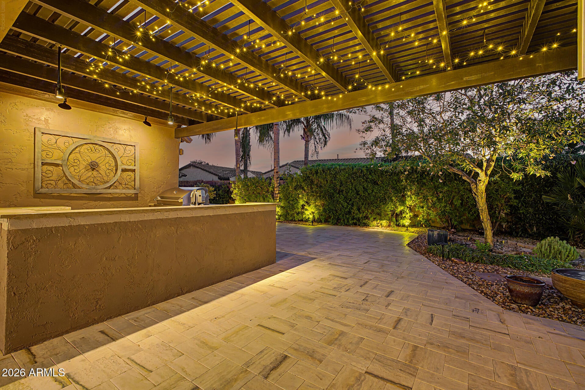 5722 S MESQUITE GROVE Way