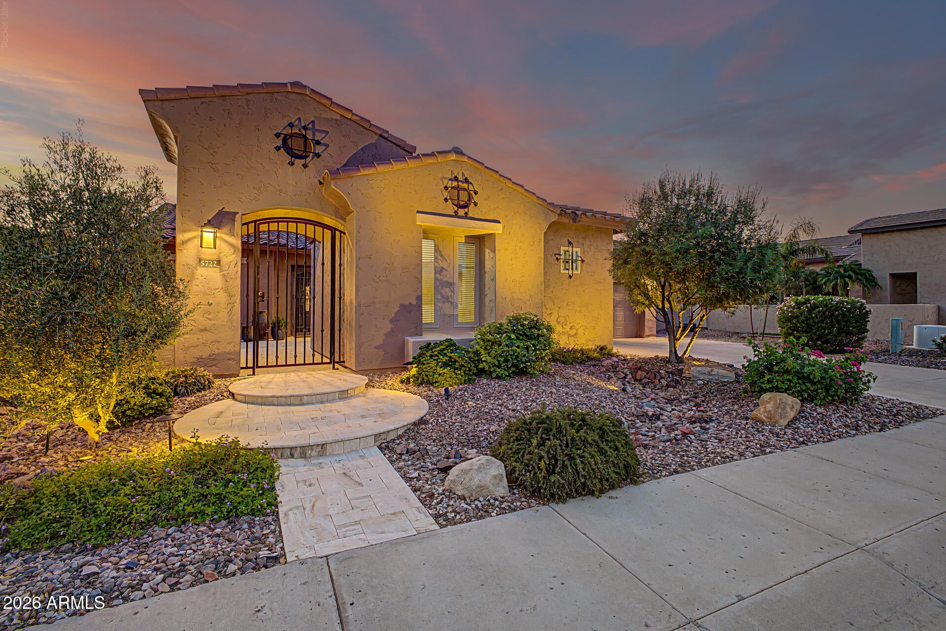 5722 S MESQUITE GROVE Way