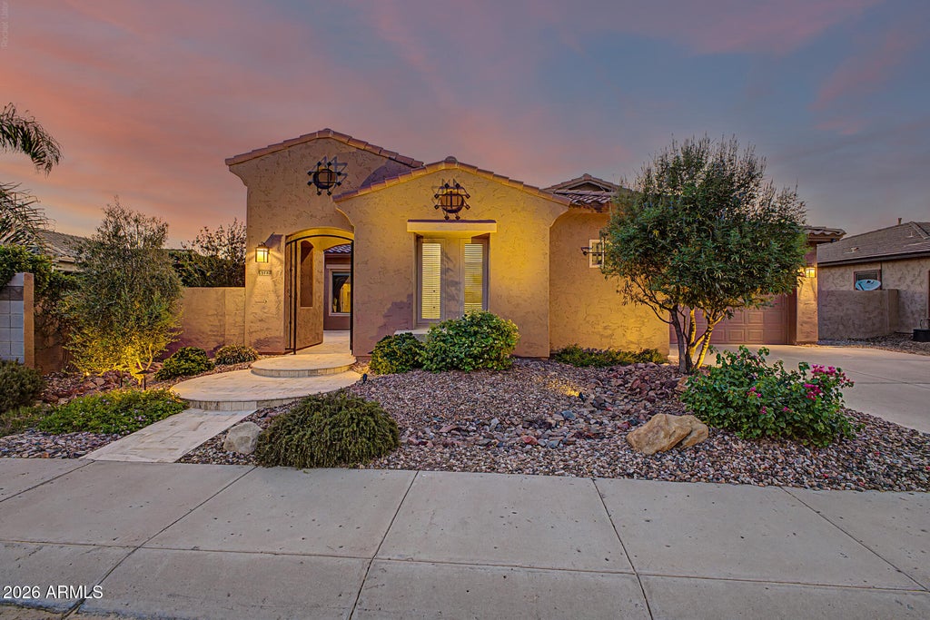 Photo of 5722 S Mesquite Grove Way, Chandler, AZ 85249 (MLS # 7069493)