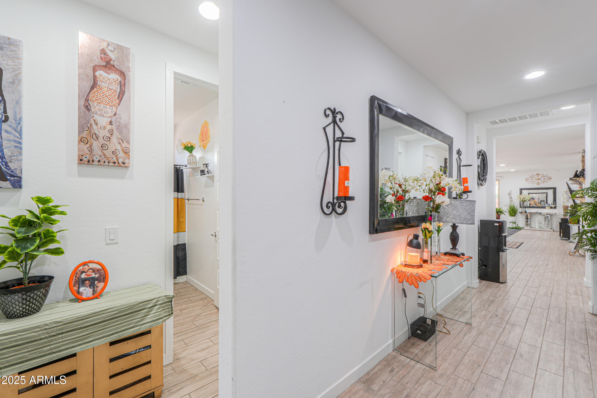 435 E WHITE WING Drive