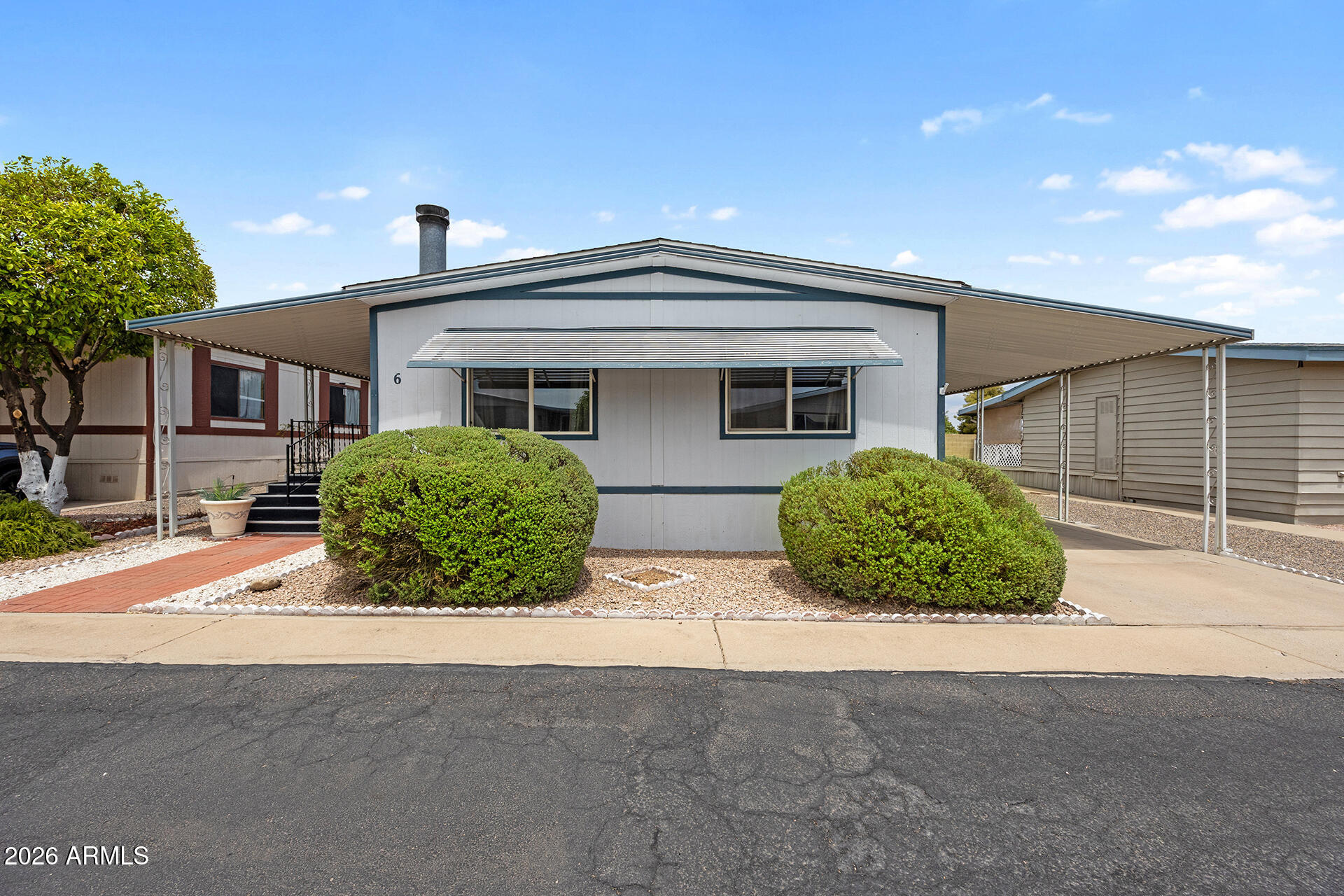 2701 E UTOPIA Road 6