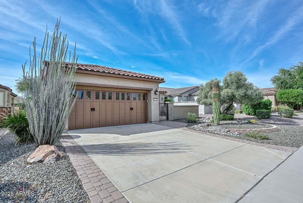Photo of 12369 W Pinnacle Vista Drive, Peoria, AZ 85383 (MLS # 6921933)