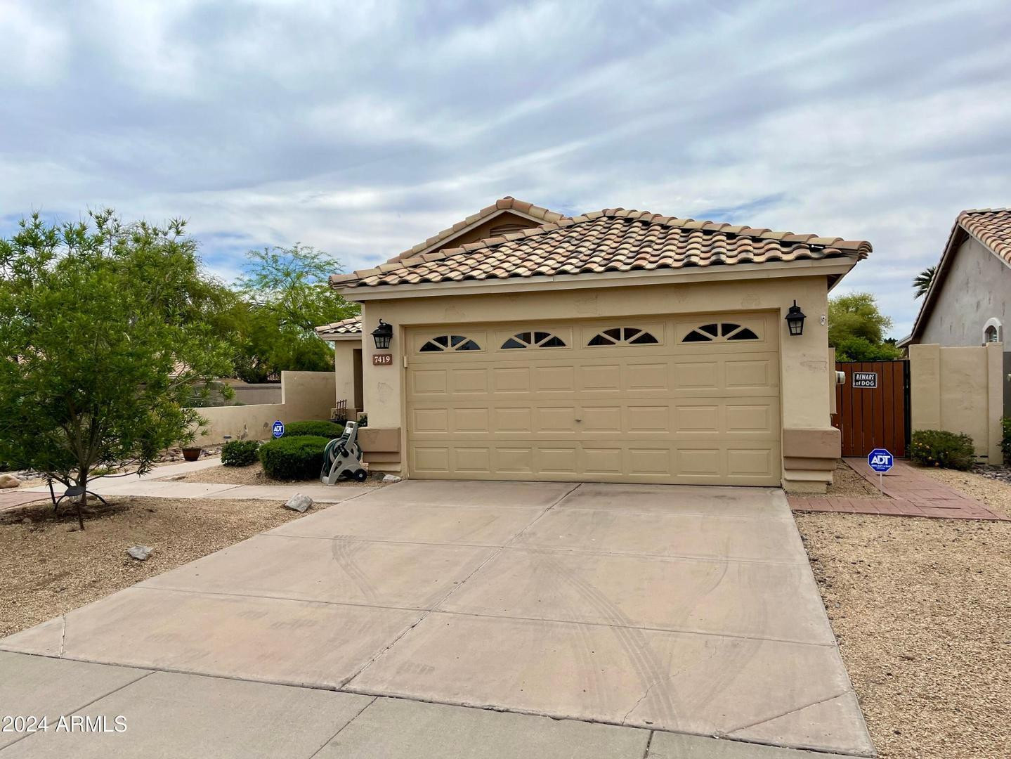 7419 W TINA Lane