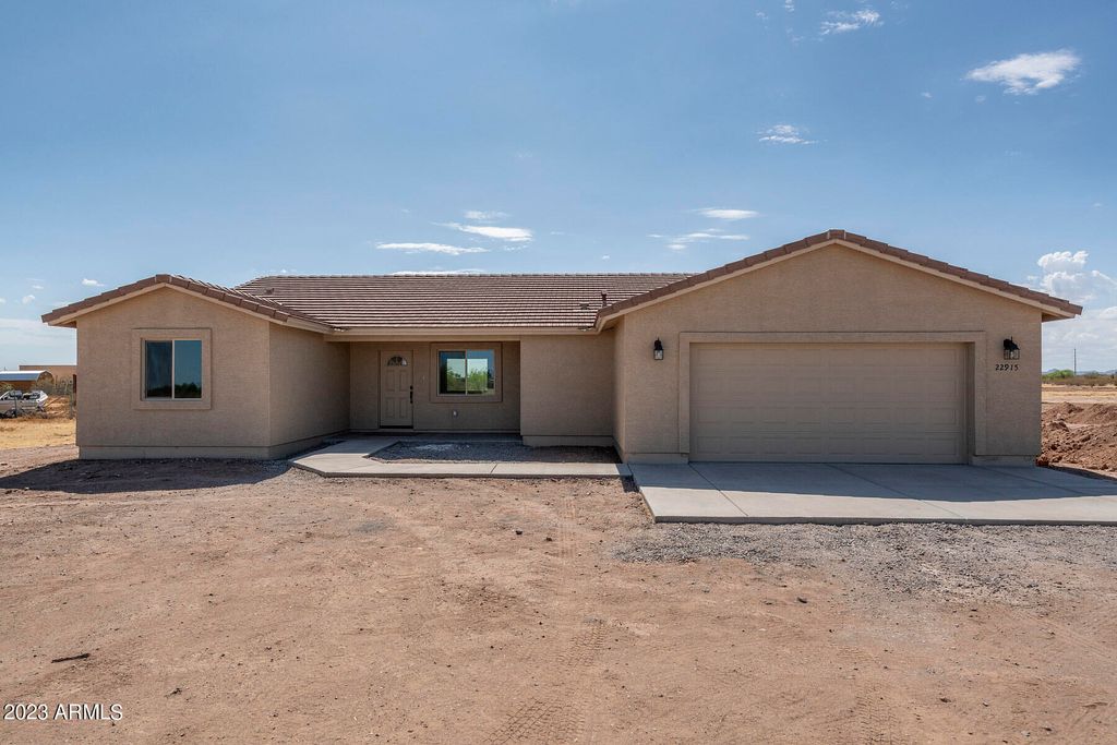 Photo of 1354 S 334th Avenue, Tonopah, AZ 85354 (MLS # 6939618)