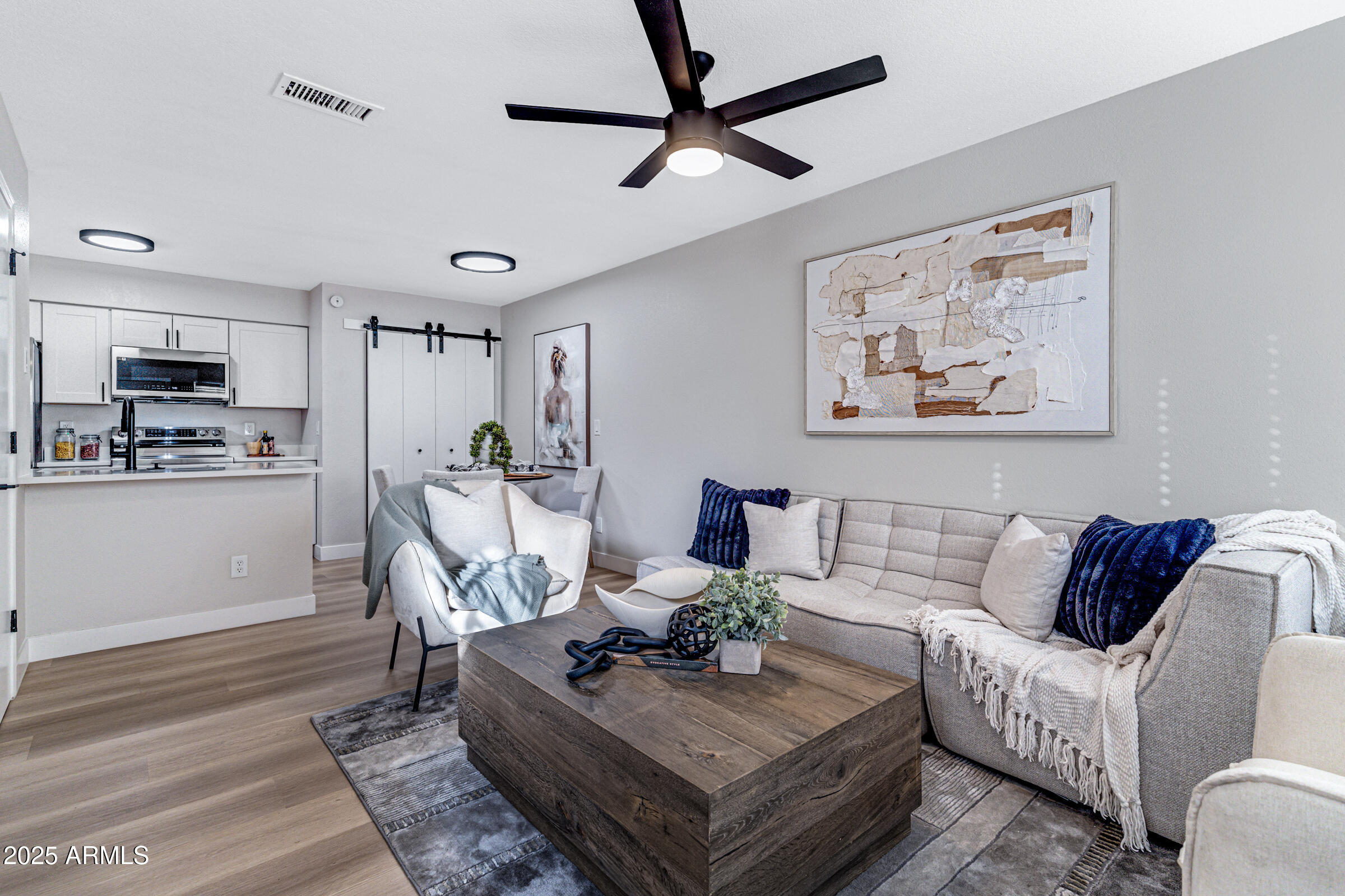 625 S WESTWOOD -- 146