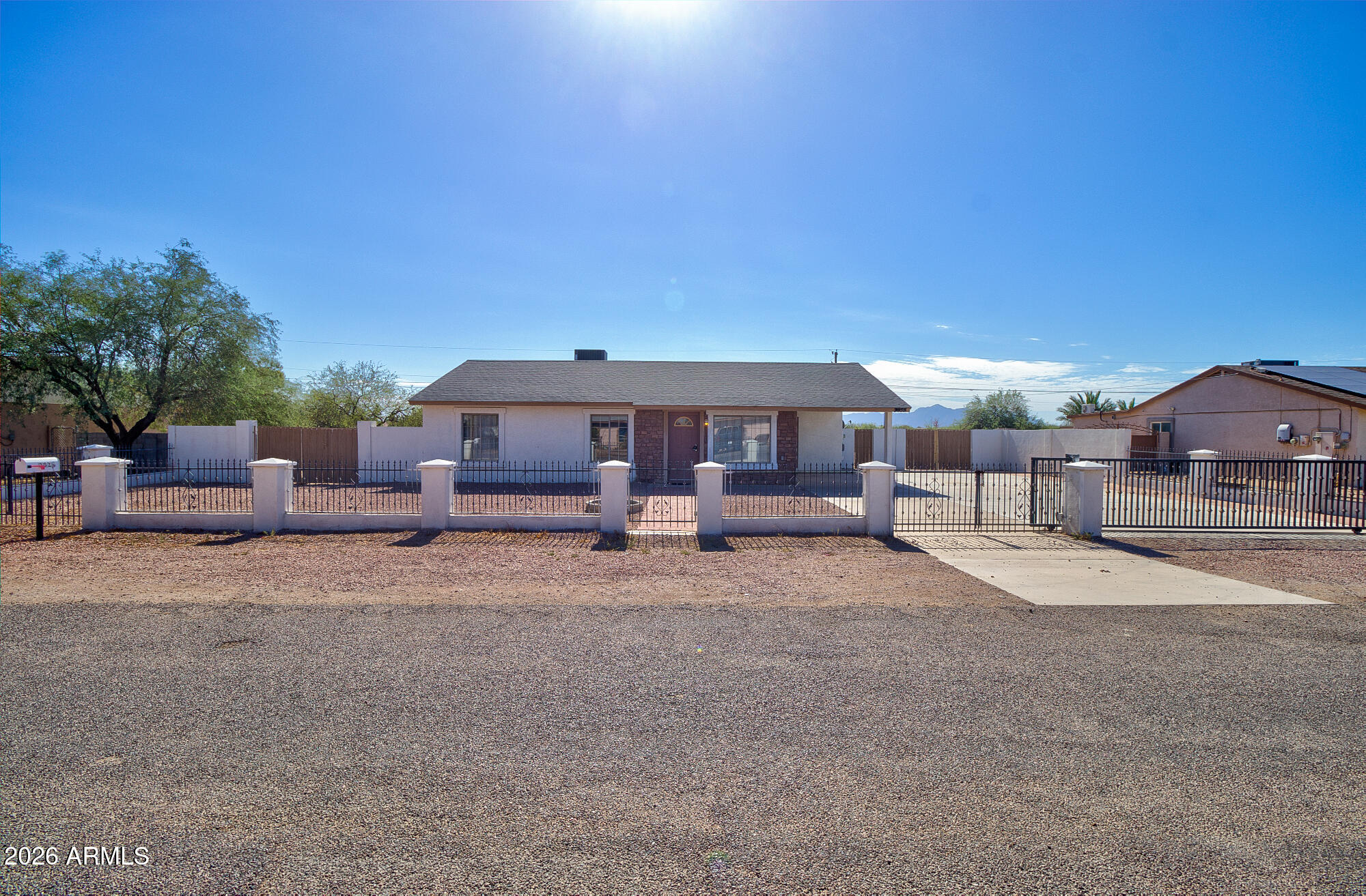 3935 N DEL MONTE Drive